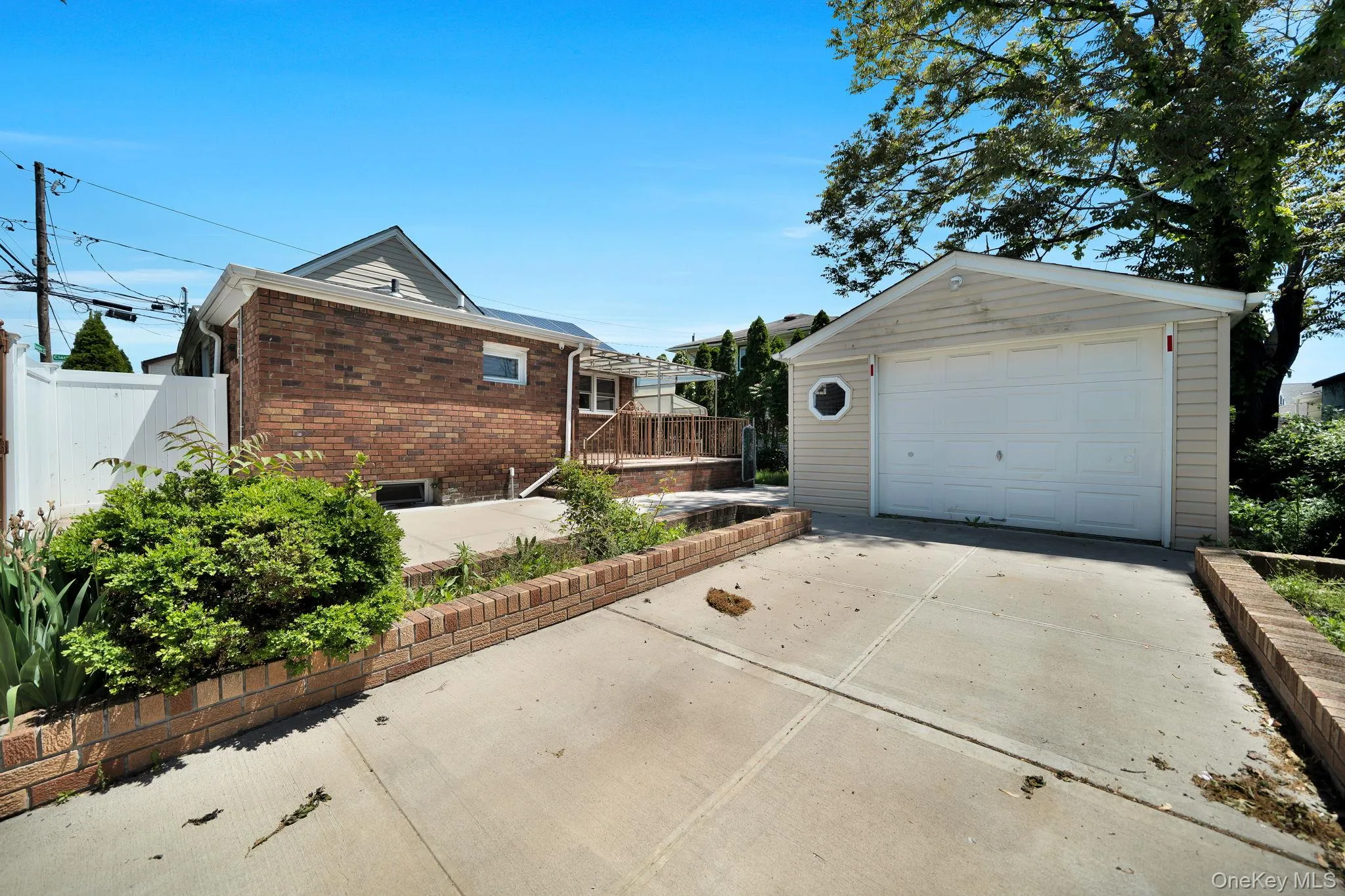 105 Claridge Avenue, Hempstead, NY, 3 Bedrooms Bedrooms, 10 Rooms Rooms,2 BathroomsBathrooms,Residential,For Rent,Claridge,0,1000939 105 Claridge Avenue, Hempstead, NY, 3 Bedrooms Bedrooms, 10 Rooms Rooms,2 BathroomsBathrooms,Residential,For Rent,Claridge,0,1000939