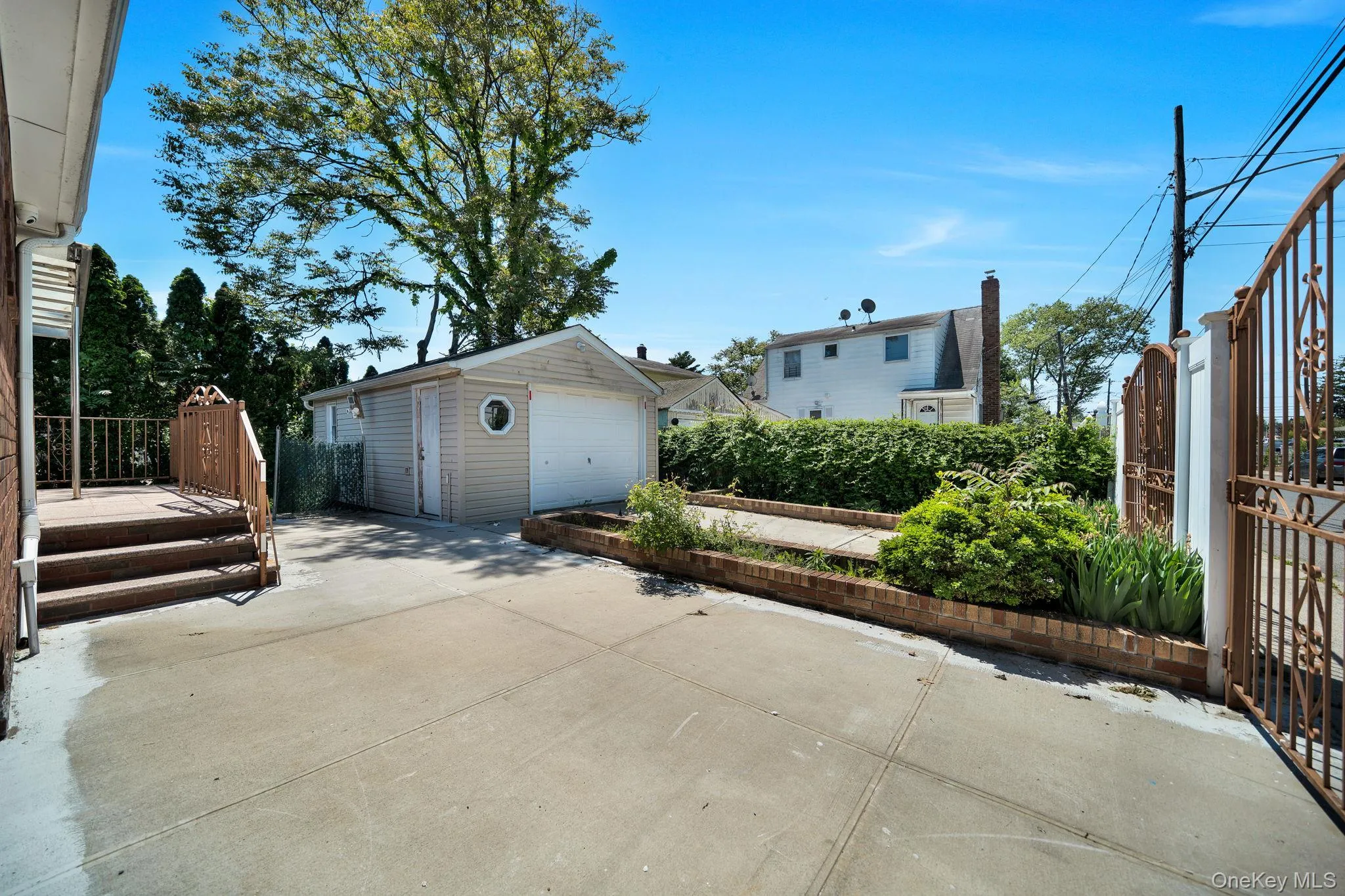 105 Claridge Avenue, Hempstead, NY, 3 Bedrooms Bedrooms, 10 Rooms Rooms,2 BathroomsBathrooms,Residential,For Rent,Claridge,0,1000939 105 Claridge Avenue, Hempstead, NY, 3 Bedrooms Bedrooms, 10 Rooms Rooms,2 BathroomsBathrooms,Residential,For Rent,Claridge,0,1000939