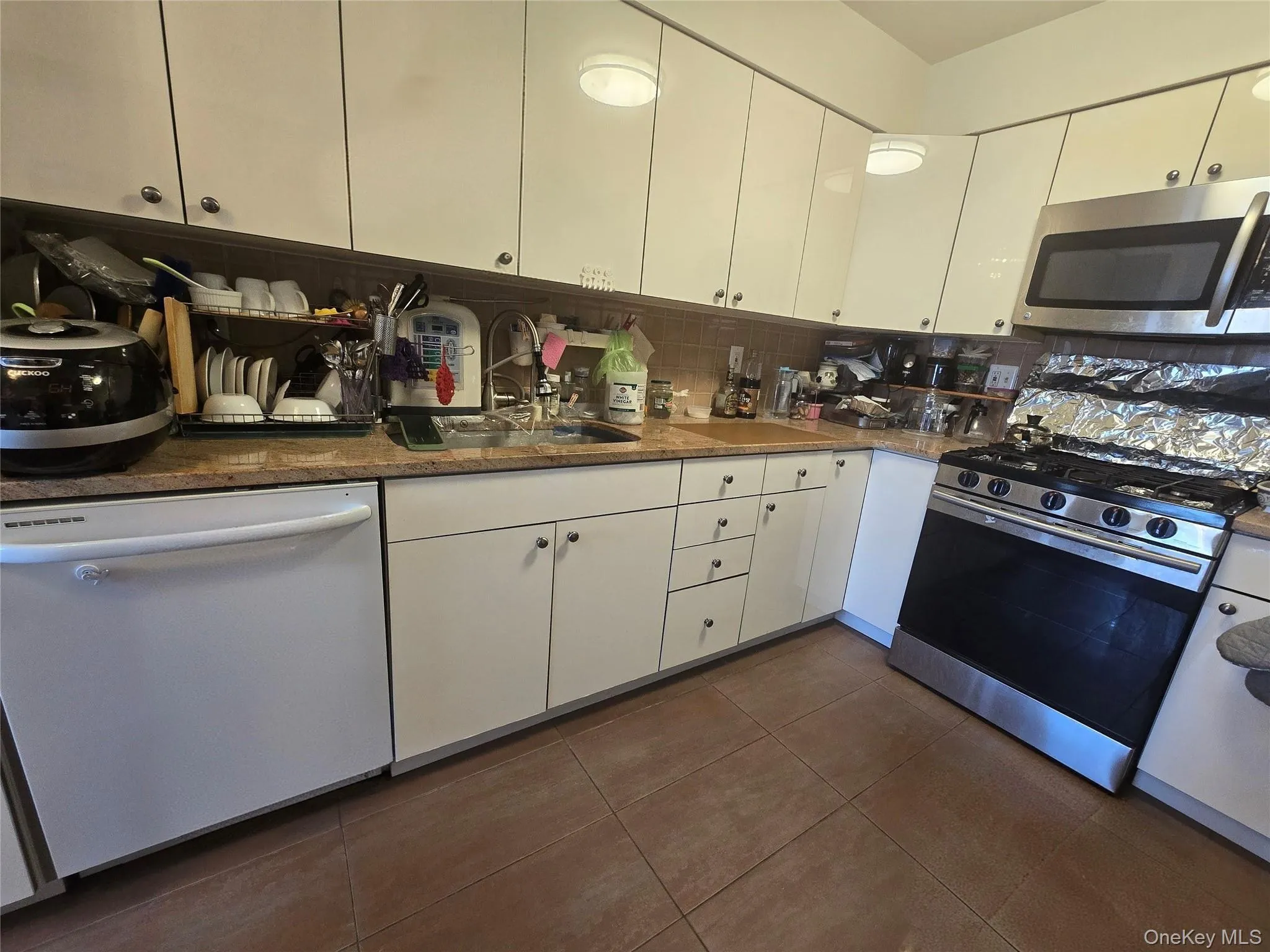 228-05 69th Avenue, New York, NY, 4 Bedrooms Bedrooms, 7 Rooms Rooms,3 BathroomsBathrooms,Residential,For Rent,69th,0,1000944 228-05 69th Avenue, New York, NY, 4 Bedrooms Bedrooms, 7 Rooms Rooms,3 BathroomsBathrooms,Residential,For Rent,69th,0,1000944