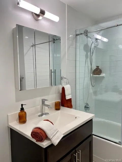 168 Fulton Street, Oyster Bay, NY, 1 Bedroom Bedrooms, 4 Rooms Rooms,1 BathroomBathrooms,Residential Lease,For Rent,Fulton,0,1000948 168 Fulton Street, Oyster Bay, NY, 1 Bedroom Bedrooms, 4 Rooms Rooms,1 BathroomBathrooms,Residential Lease,For Rent,Fulton,0,1000948