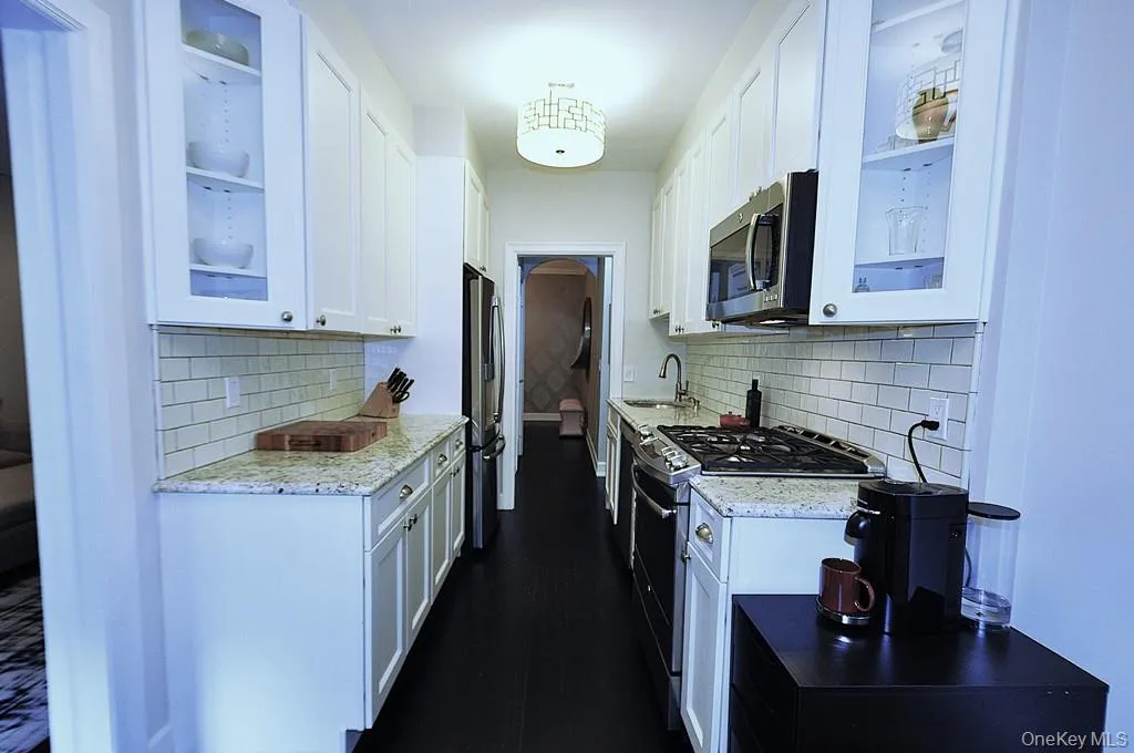 143 Garth Road, Eastchester, NY, 2 Bedrooms Bedrooms, 5 Rooms Rooms,2 BathroomsBathrooms,Residential,For Rent,Garth,0,1000951 143 Garth Road, Eastchester, NY, 2 Bedrooms Bedrooms, 5 Rooms Rooms,2 BathroomsBathrooms,Residential,For Rent,Garth,0,1000951