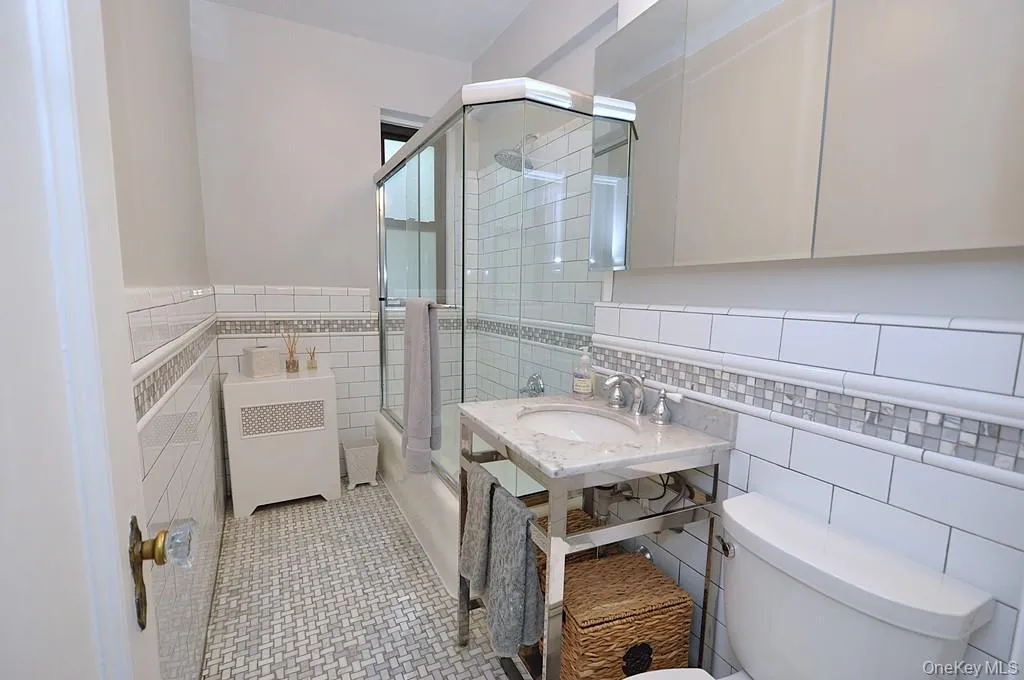 143 Garth Road, Eastchester, NY, 2 Bedrooms Bedrooms, 5 Rooms Rooms,2 BathroomsBathrooms,Residential,For Rent,Garth,0,1000951 143 Garth Road, Eastchester, NY, 2 Bedrooms Bedrooms, 5 Rooms Rooms,2 BathroomsBathrooms,Residential,For Rent,Garth,0,1000951