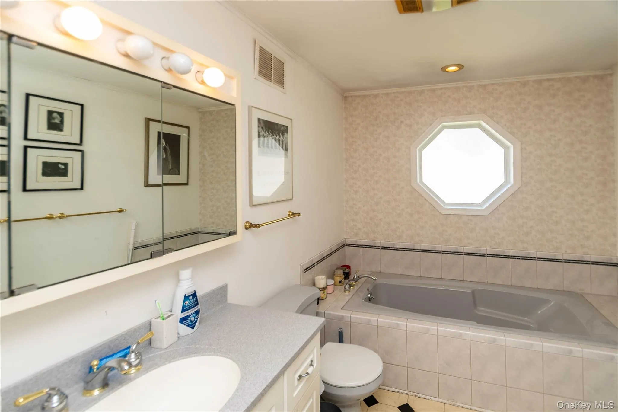 124 Orange Street, Port Jervis, NY, 3 Bedrooms Bedrooms, 7 Rooms Rooms,2 BathroomsBathrooms,Residential,For Rent,Orange,0,1000953 124 Orange Street, Port Jervis, NY, 3 Bedrooms Bedrooms, 7 Rooms Rooms,2 BathroomsBathrooms,Residential,For Rent,Orange,0,1000953