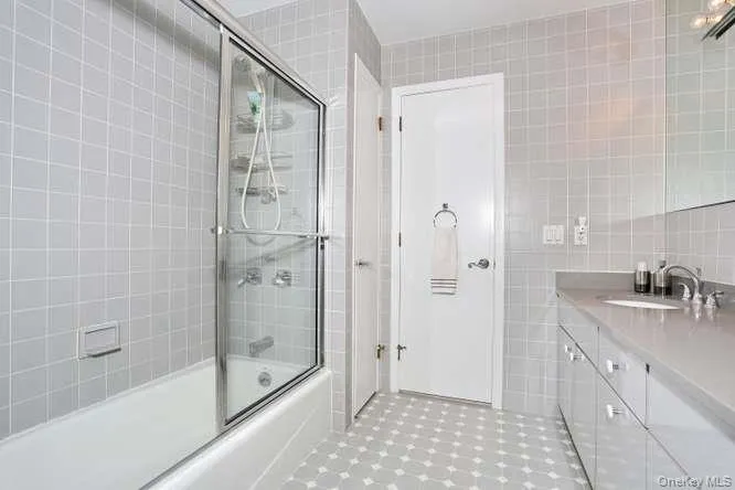 46 Concord Drive, Ramapo, NY, 7 Bedrooms Bedrooms, 14 Rooms Rooms,4 BathroomsBathrooms,Residential,For Rent,Concord,0,1000963 46 Concord Drive, Ramapo, NY, 7 Bedrooms Bedrooms, 14 Rooms Rooms,4 BathroomsBathrooms,Residential,For Rent,Concord,0,1000963