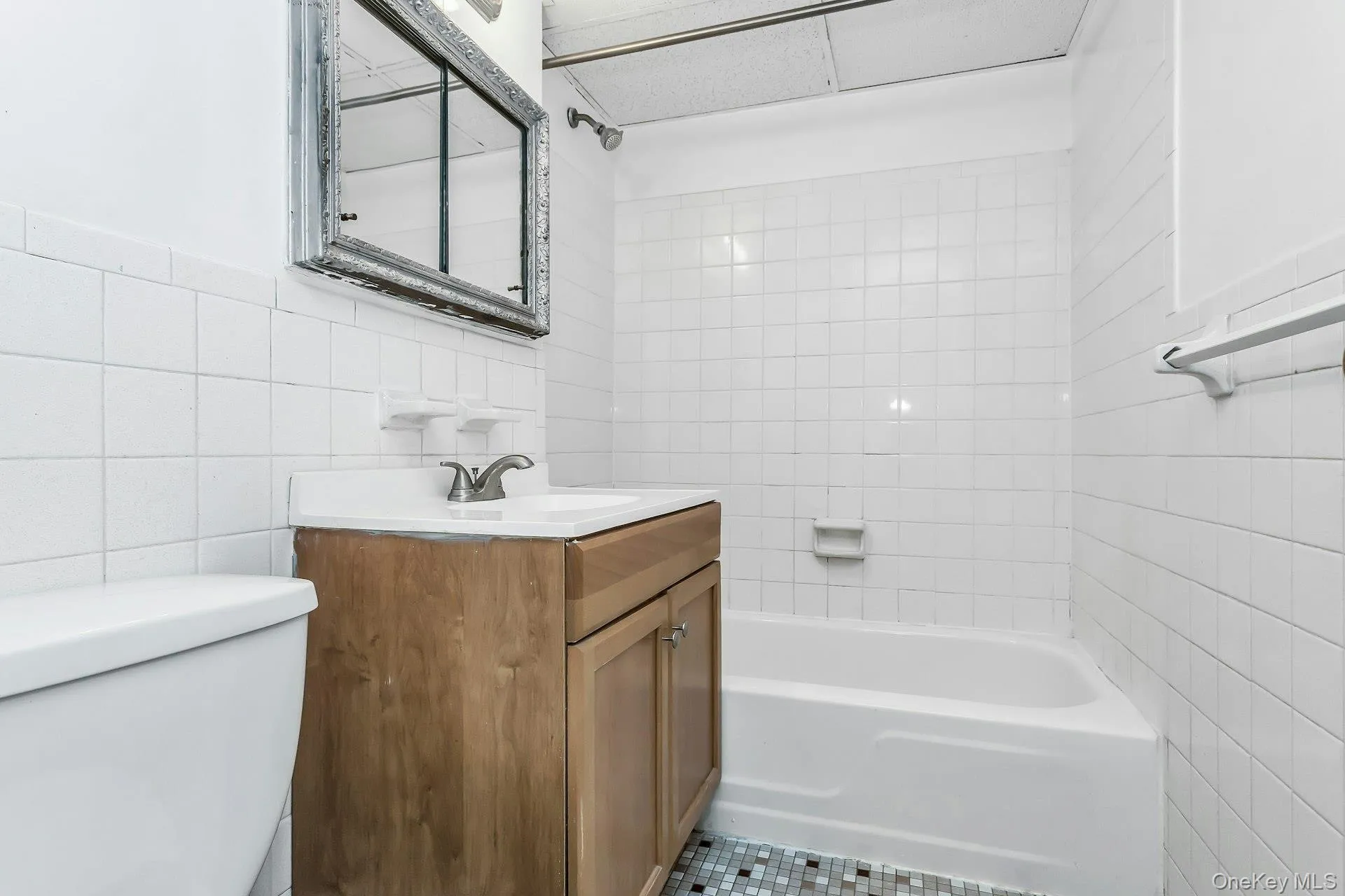 135 Post Avenue, North Hempstead, NY, 1 Bedroom Bedrooms, 3 Rooms Rooms,1 BathroomBathrooms,Residential Sale,For Rent,Post,0,1000976 135 Post Avenue, North Hempstead, NY, 1 Bedroom Bedrooms, 3 Rooms Rooms,1 BathroomBathrooms,Residential Sale,For Rent,Post,0,1000976