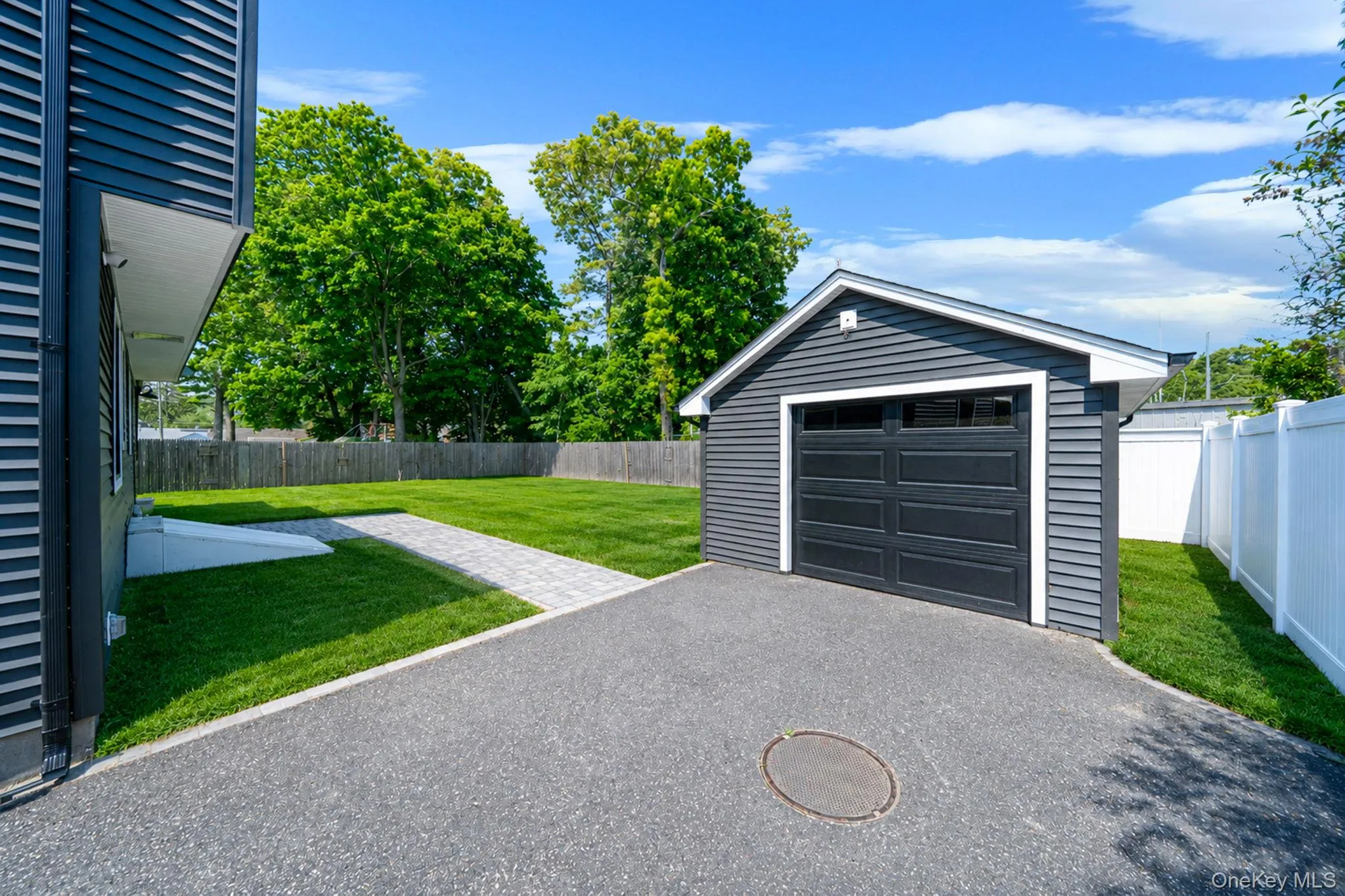 11 Lakewood Avenue, Brookhaven, NY, 4 Bedrooms Bedrooms, 7 Rooms Rooms,2 BathroomsBathrooms,Residential,For Rent,Lakewood,0,1000985 11 Lakewood Avenue, Brookhaven, NY, 4 Bedrooms Bedrooms, 7 Rooms Rooms,2 BathroomsBathrooms,Residential,For Rent,Lakewood,0,1000985