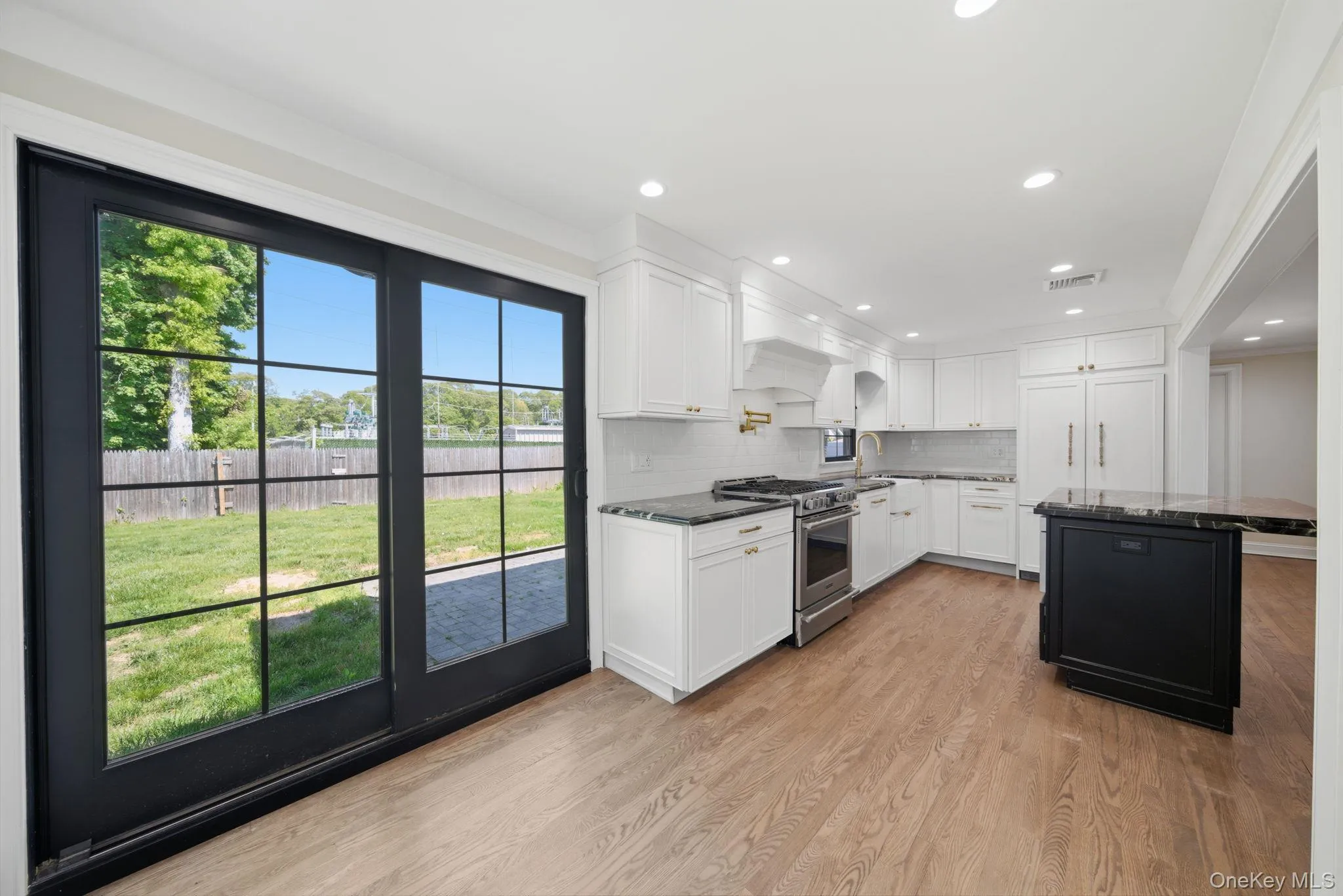 11 Lakewood Avenue, Brookhaven, NY, 4 Bedrooms Bedrooms, 7 Rooms Rooms,2 BathroomsBathrooms,Residential,For Rent,Lakewood,0,1000985 11 Lakewood Avenue, Brookhaven, NY, 4 Bedrooms Bedrooms, 7 Rooms Rooms,2 BathroomsBathrooms,Residential,For Rent,Lakewood,0,1000985