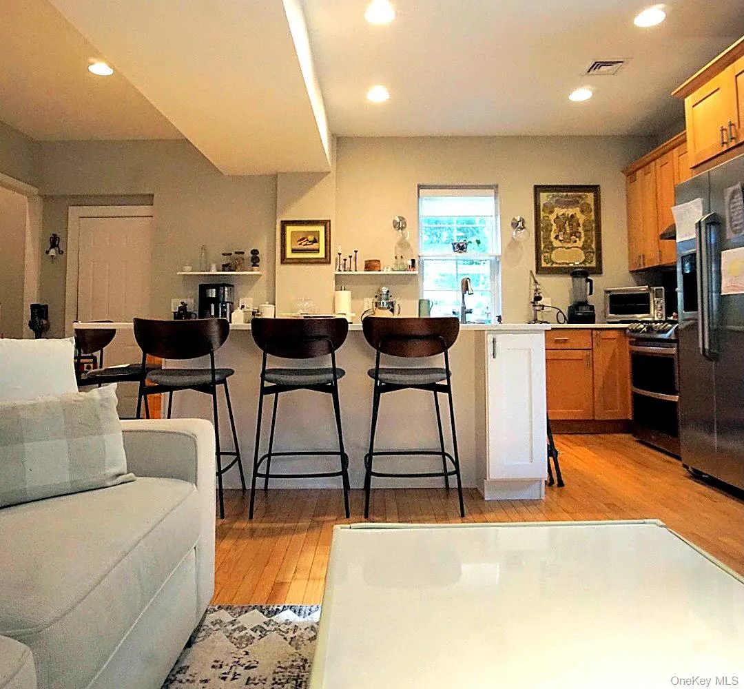 20 Ridge Road, Tuxedo, NY, 3 Bedrooms Bedrooms, 5 Rooms Rooms,1 BathroomBathrooms,Residential Lease,For Rent,Ridge,0,1000986 20 Ridge Road, Tuxedo, NY, 3 Bedrooms Bedrooms, 5 Rooms Rooms,1 BathroomBathrooms,Residential Lease,For Rent,Ridge,0,1000986