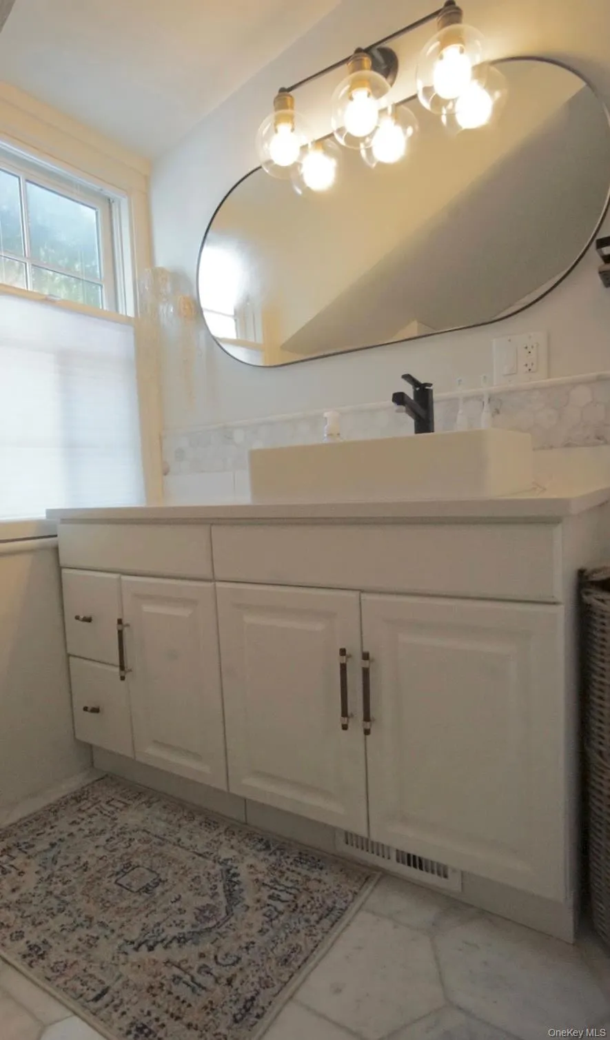 20 Ridge Road, Tuxedo, NY, 3 Bedrooms Bedrooms, 5 Rooms Rooms,1 BathroomBathrooms,Residential Lease,For Rent,Ridge,0,1000986 20 Ridge Road, Tuxedo, NY, 3 Bedrooms Bedrooms, 5 Rooms Rooms,1 BathroomBathrooms,Residential Lease,For Rent,Ridge,0,1000986