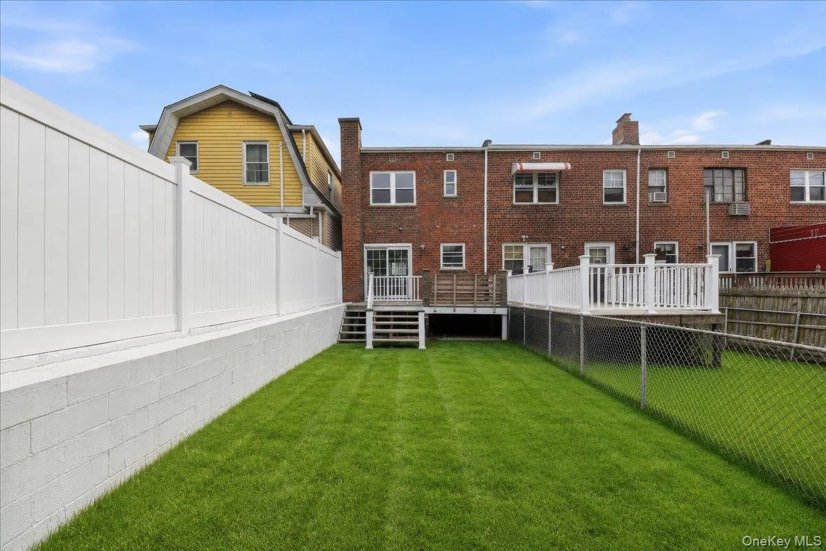 709 Logan Avenue, New York, NY, 3 Bedrooms Bedrooms, 8 Rooms Rooms,2 BathroomsBathrooms,Residential Sale,For Rent,Logan,0,1000992 709 Logan Avenue, New York, NY, 3 Bedrooms Bedrooms, 8 Rooms Rooms,2 BathroomsBathrooms,Residential Sale,For Rent,Logan,0,1000992