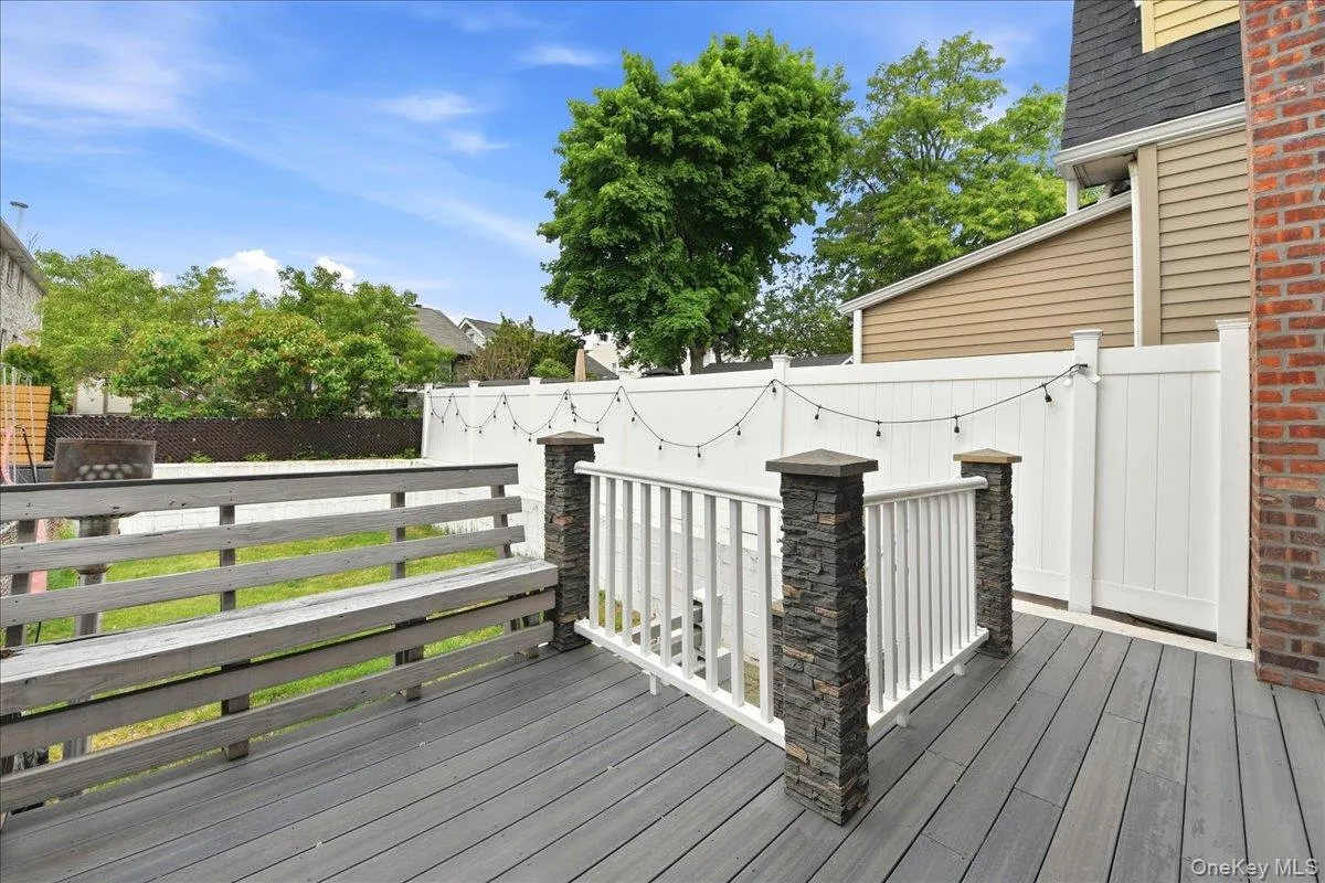 709 Logan Avenue, New York, NY, 3 Bedrooms Bedrooms, 8 Rooms Rooms,2 BathroomsBathrooms,Residential Sale,For Rent,Logan,0,1000992 709 Logan Avenue, New York, NY, 3 Bedrooms Bedrooms, 8 Rooms Rooms,2 BathroomsBathrooms,Residential Sale,For Rent,Logan,0,1000992