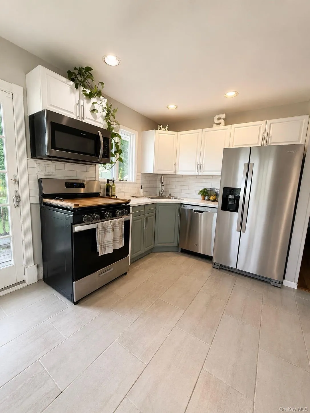 175 Noel Drive, Brookhaven, NY, 3 Bedrooms Bedrooms, 6 Rooms Rooms,2 BathroomsBathrooms,Residential,For Rent,Noel,0,1000993 175 Noel Drive, Brookhaven, NY, 3 Bedrooms Bedrooms, 6 Rooms Rooms,2 BathroomsBathrooms,Residential,For Rent,Noel,0,1000993