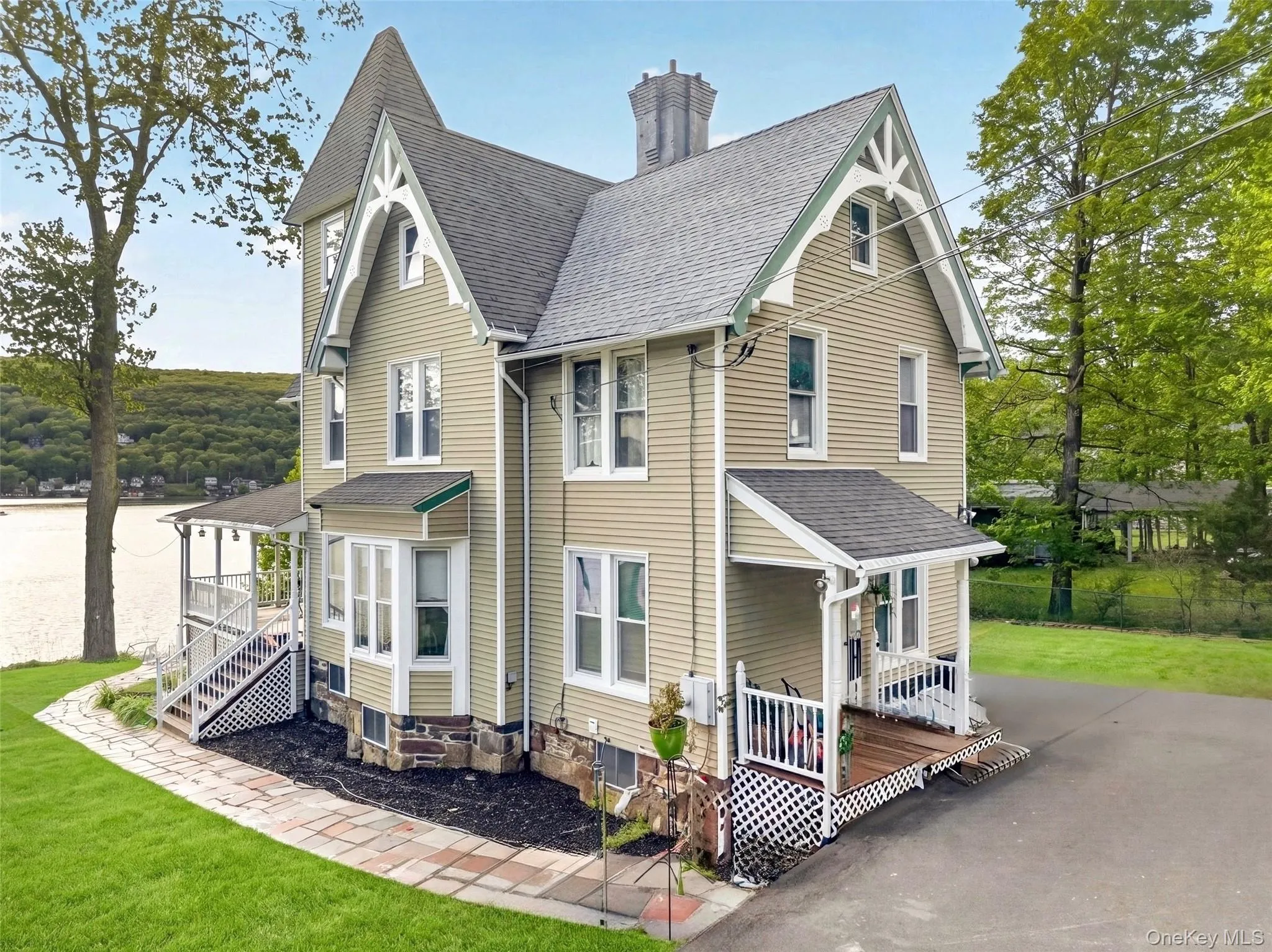 83 Edgemere Avenue, Warwick (town), NY, 6 Bedrooms Bedrooms, 15 Rooms Rooms,2 BathroomsBathrooms,Residential,For Rent,Edgemere,0,1000998 83 Edgemere Avenue, Warwick (town), NY, 6 Bedrooms Bedrooms, 15 Rooms Rooms,2 BathroomsBathrooms,Residential,For Rent,Edgemere,0,1000998