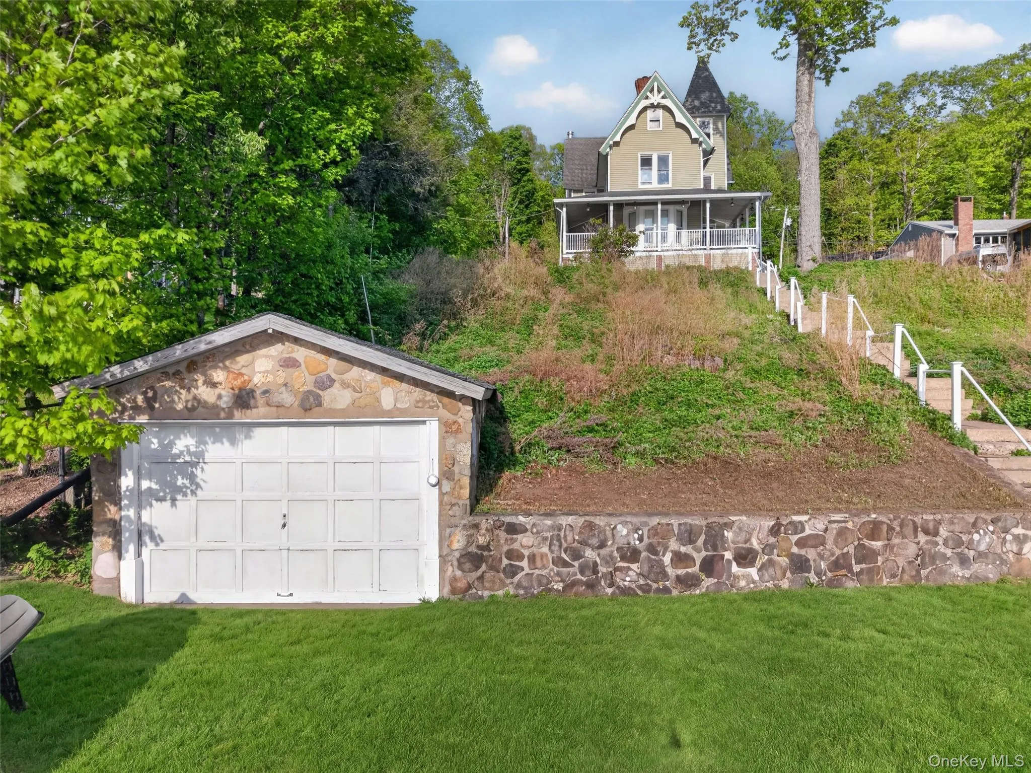 83 Edgemere Avenue, Warwick (town), NY, 6 Bedrooms Bedrooms, 15 Rooms Rooms,2 BathroomsBathrooms,Residential,For Rent,Edgemere,0,1000998 83 Edgemere Avenue, Warwick (town), NY, 6 Bedrooms Bedrooms, 15 Rooms Rooms,2 BathroomsBathrooms,Residential,For Rent,Edgemere,0,1000998