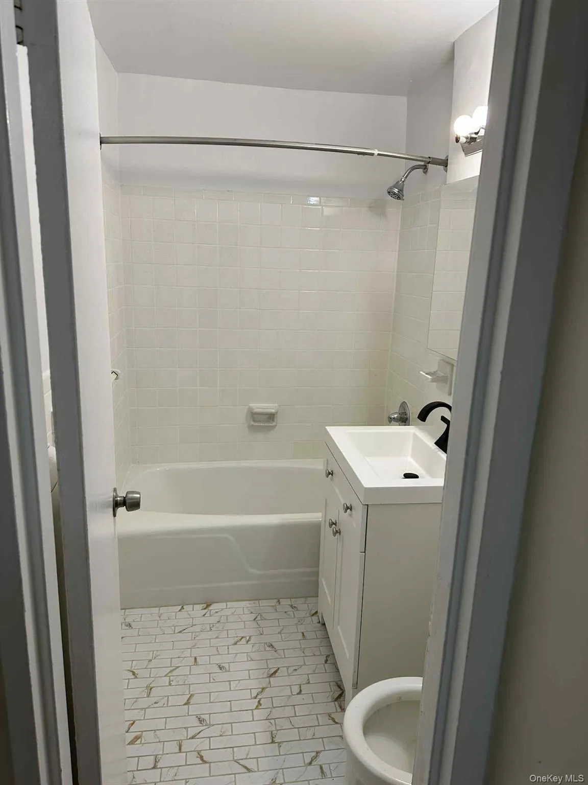 250 North Broadway North, Yonkers, NY, 2 Bedrooms Bedrooms, 5 Rooms Rooms,1 BathroomBathrooms,Residential Lease,For Rent,North,0,1001002 250 North Broadway North, Yonkers, NY, 2 Bedrooms Bedrooms, 5 Rooms Rooms,1 BathroomBathrooms,Residential Lease,For Rent,North,0,1001002