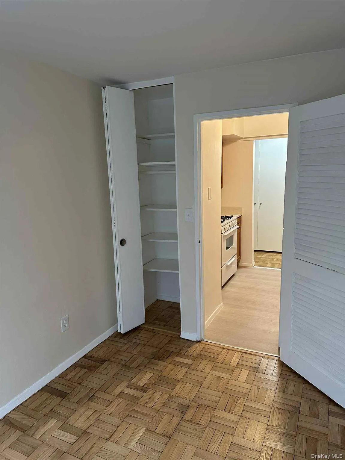 250 North Broadway North, Yonkers, NY, 2 Bedrooms Bedrooms, 5 Rooms Rooms,1 BathroomBathrooms,Residential Lease,For Rent,North,0,1001002 250 North Broadway North, Yonkers, NY, 2 Bedrooms Bedrooms, 5 Rooms Rooms,1 BathroomBathrooms,Residential Lease,For Rent,North,0,1001002