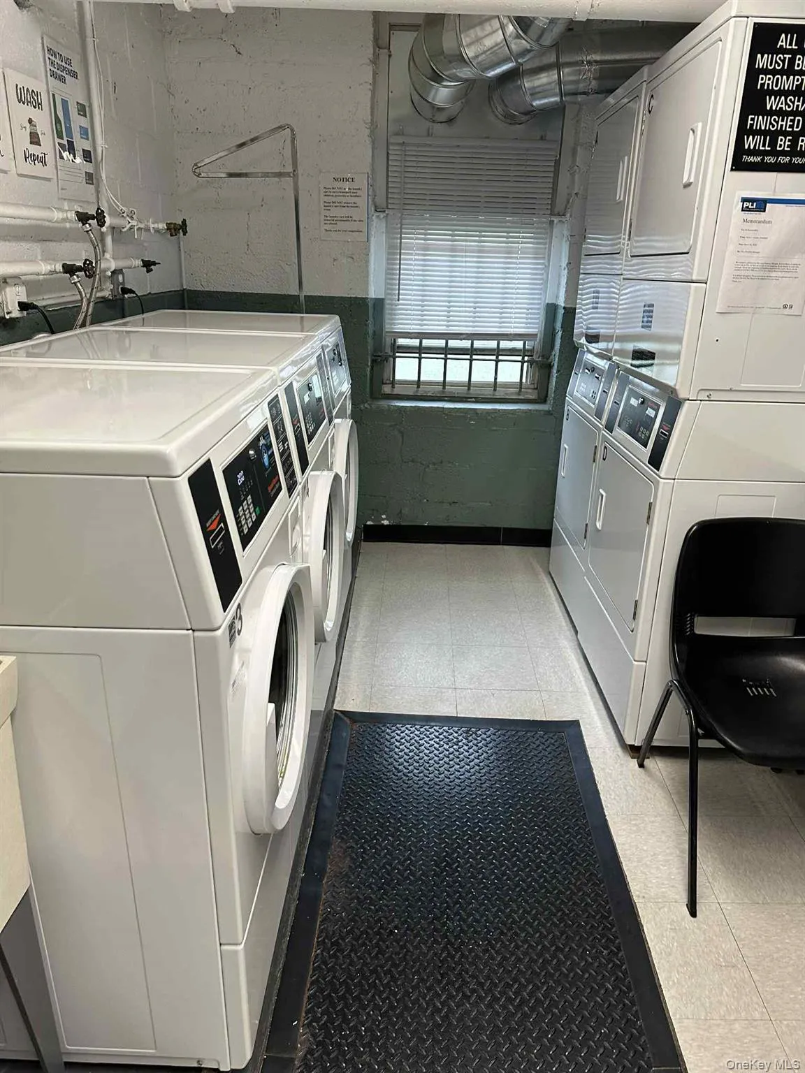 250 North Broadway North, Yonkers, NY, 2 Bedrooms Bedrooms, 5 Rooms Rooms,1 BathroomBathrooms,Residential Lease,For Rent,North,0,1001002 250 North Broadway North, Yonkers, NY, 2 Bedrooms Bedrooms, 5 Rooms Rooms,1 BathroomBathrooms,Residential Lease,For Rent,North,0,1001002