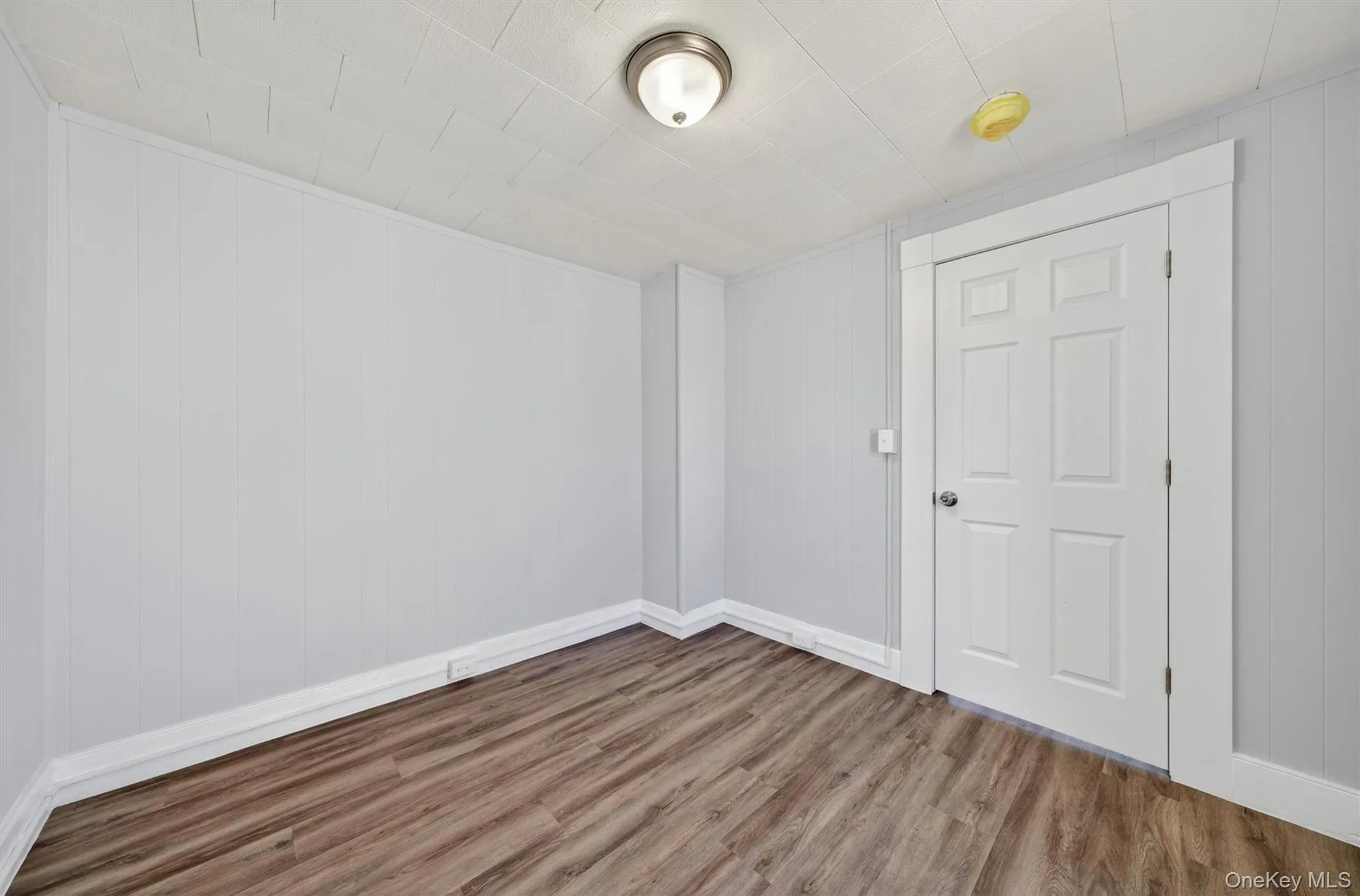 90 Montgomery Street, Middletown, NY, 2 Bedrooms Bedrooms, 5 Rooms Rooms,1 BathroomBathrooms,Residential Lease,For Rent,Montgomery,0,1001009 90 Montgomery Street, Middletown, NY, 2 Bedrooms Bedrooms, 5 Rooms Rooms,1 BathroomBathrooms,Residential Lease,For Rent,Montgomery,0,1001009
