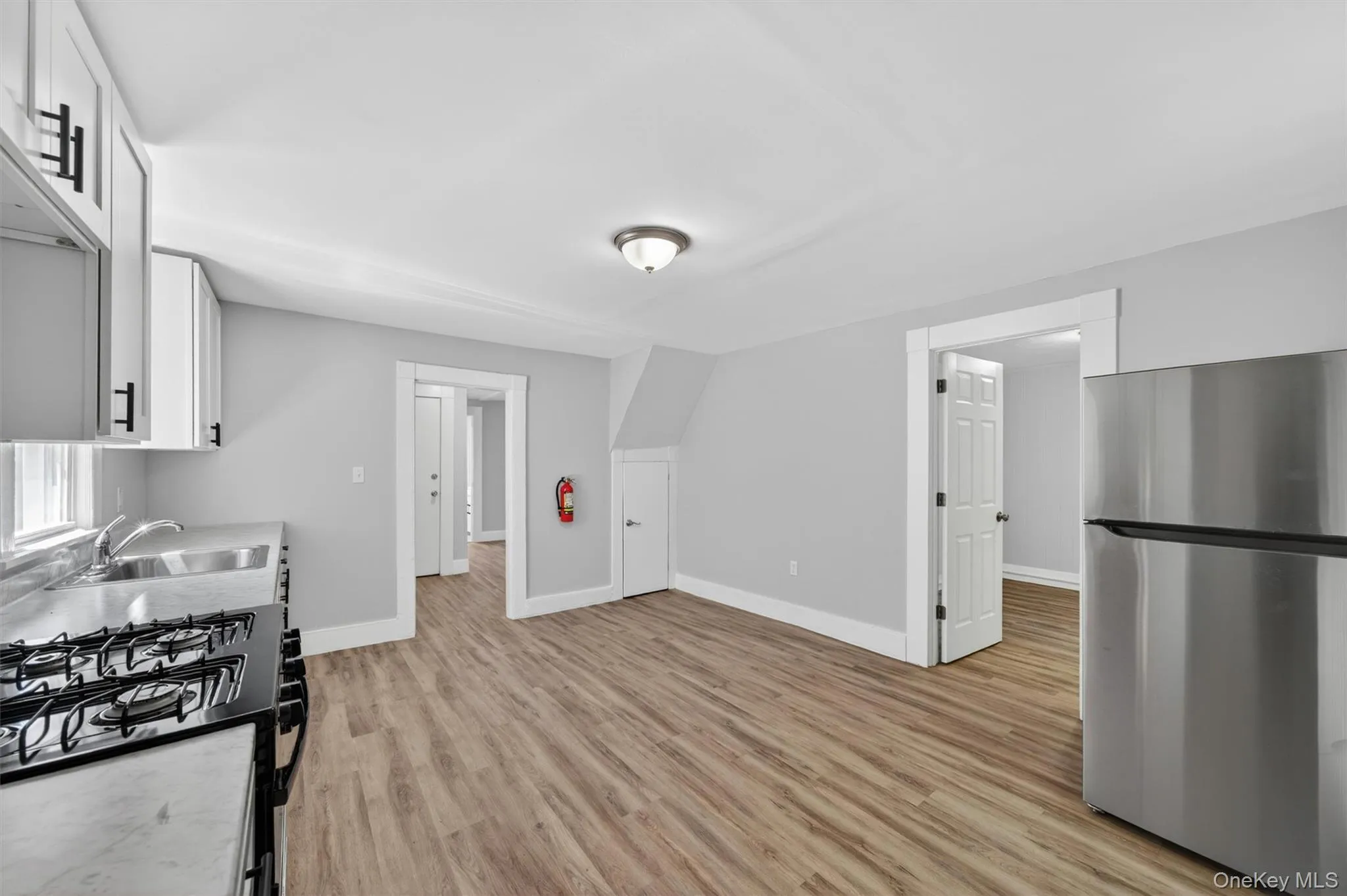 90 Montgomery Street, Middletown, NY, 2 Bedrooms Bedrooms, 5 Rooms Rooms,1 BathroomBathrooms,Residential Lease,For Rent,Montgomery,0,1001009 90 Montgomery Street, Middletown, NY, 2 Bedrooms Bedrooms, 5 Rooms Rooms,1 BathroomBathrooms,Residential Lease,For Rent,Montgomery,0,1001009