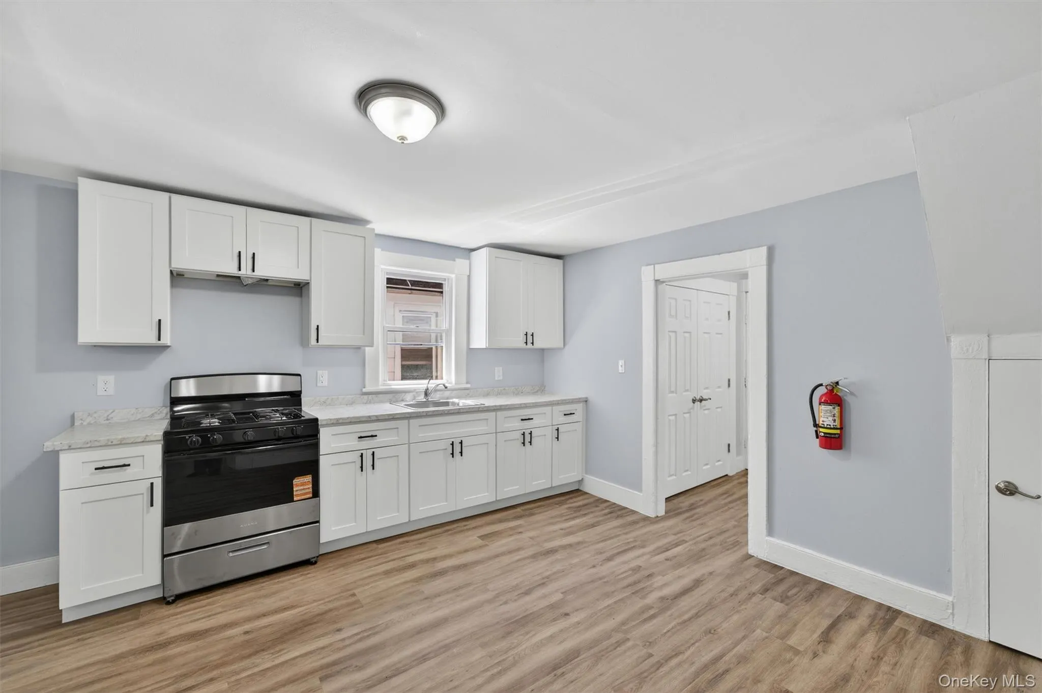 90 Montgomery Street, Middletown, NY, 2 Bedrooms Bedrooms, 5 Rooms Rooms,1 BathroomBathrooms,Residential Lease,For Rent,Montgomery,0,1001009 90 Montgomery Street, Middletown, NY, 2 Bedrooms Bedrooms, 5 Rooms Rooms,1 BathroomBathrooms,Residential Lease,For Rent,Montgomery,0,1001009