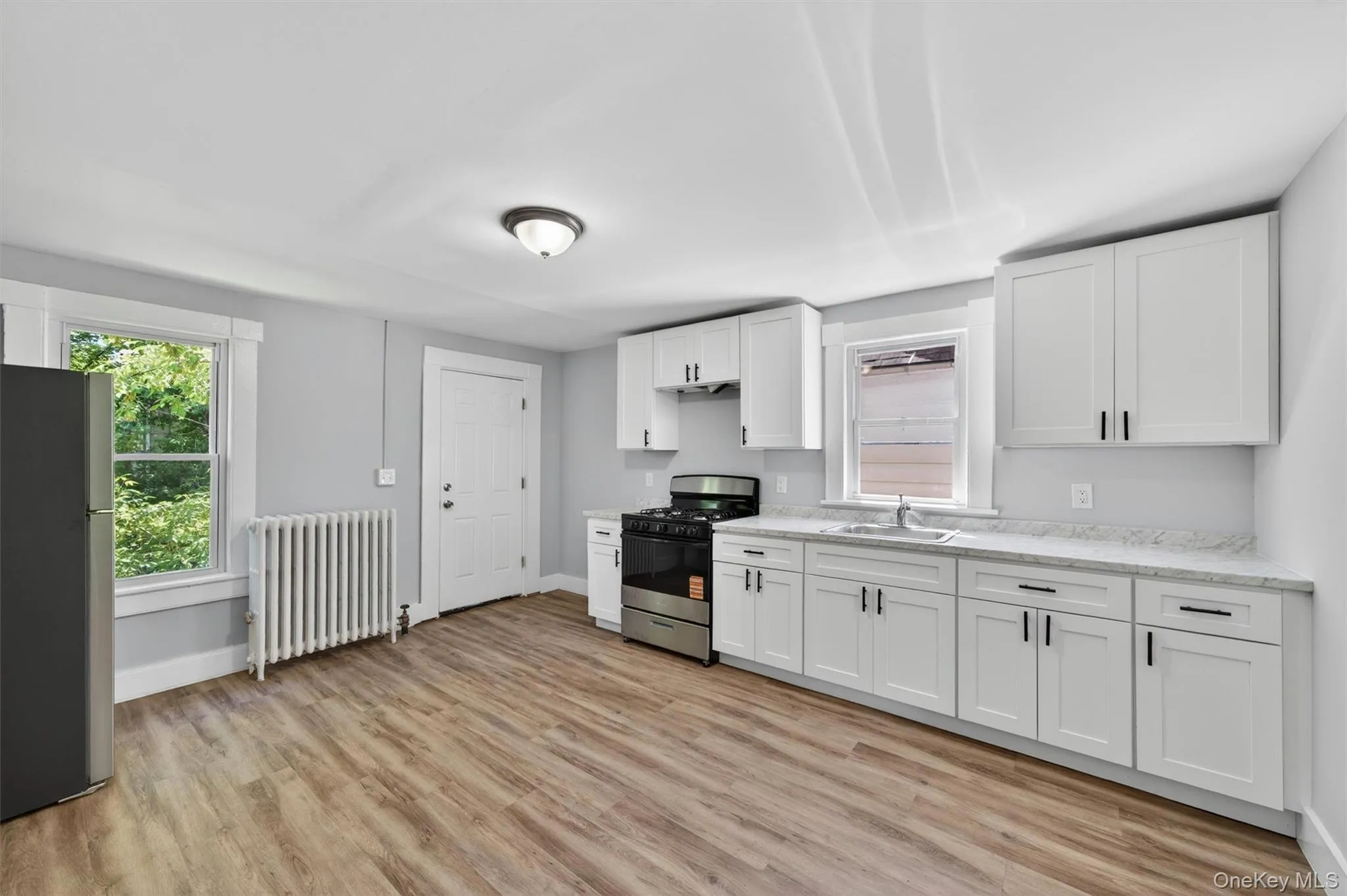 90 Montgomery Street, Middletown, NY, 2 Bedrooms Bedrooms, 5 Rooms Rooms,1 BathroomBathrooms,Residential Lease,For Rent,Montgomery,0,1001009 90 Montgomery Street, Middletown, NY, 2 Bedrooms Bedrooms, 5 Rooms Rooms,1 BathroomBathrooms,Residential Lease,For Rent,Montgomery,0,1001009