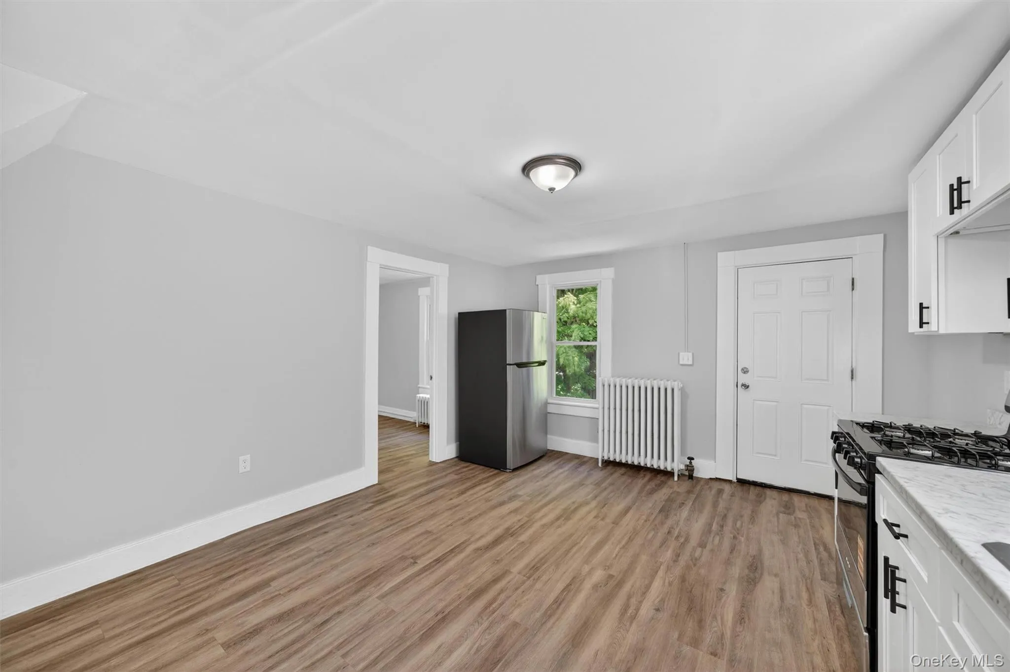 90 Montgomery Street, Middletown, NY, 2 Bedrooms Bedrooms, 5 Rooms Rooms,1 BathroomBathrooms,Residential Lease,For Rent,Montgomery,0,1001009 90 Montgomery Street, Middletown, NY, 2 Bedrooms Bedrooms, 5 Rooms Rooms,1 BathroomBathrooms,Residential Lease,For Rent,Montgomery,0,1001009