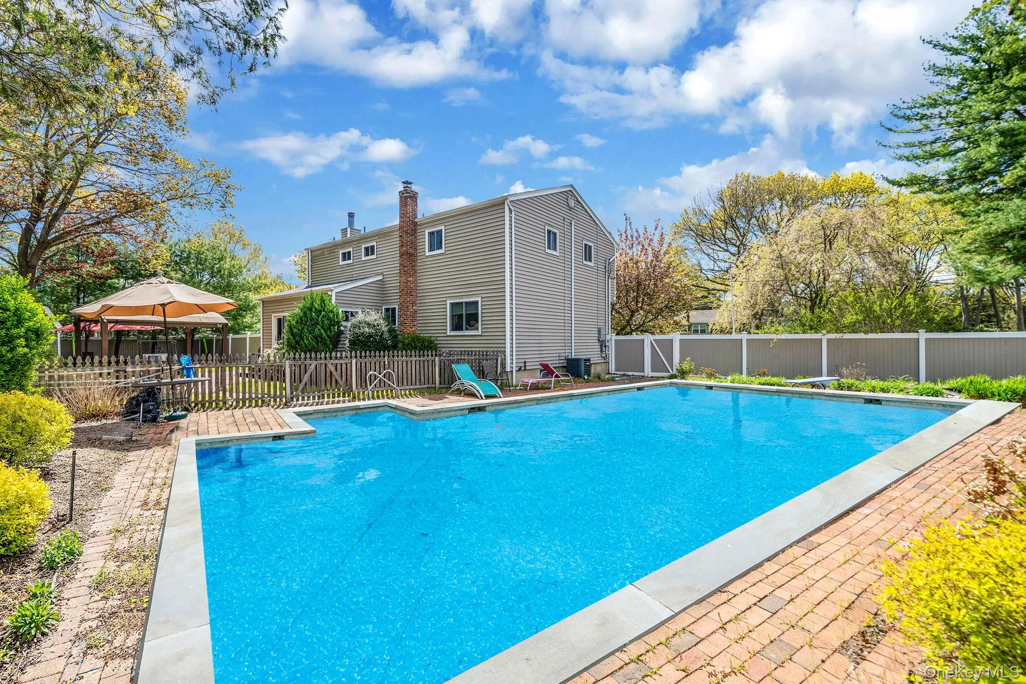 3 Otsego Avenue, Huntington, NY, 4 Bedrooms Bedrooms, 8 Rooms Rooms,3 BathroomsBathrooms,Residential,For Rent,Otsego,0,1001012 3 Otsego Avenue, Huntington, NY, 4 Bedrooms Bedrooms, 8 Rooms Rooms,3 BathroomsBathrooms,Residential,For Rent,Otsego,0,1001012
