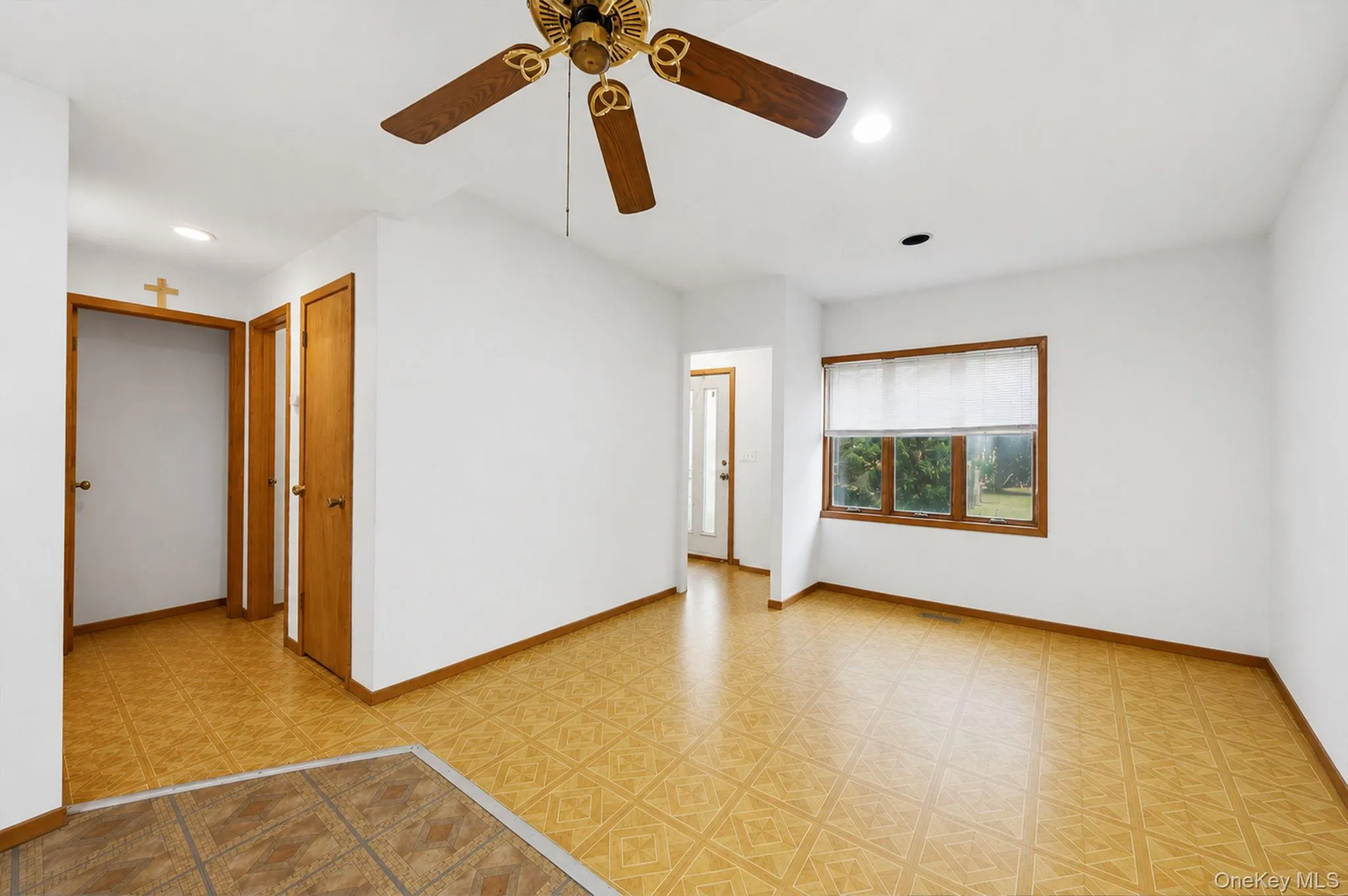 46 Brushwood Drive, Brookhaven, NY, 8 Bedrooms Bedrooms, 15 Rooms Rooms,3 BathroomsBathrooms,Residential Sale,For Rent,Brushwood,0,1001013 46 Brushwood Drive, Brookhaven, NY, 8 Bedrooms Bedrooms, 15 Rooms Rooms,3 BathroomsBathrooms,Residential Sale,For Rent,Brushwood,0,1001013