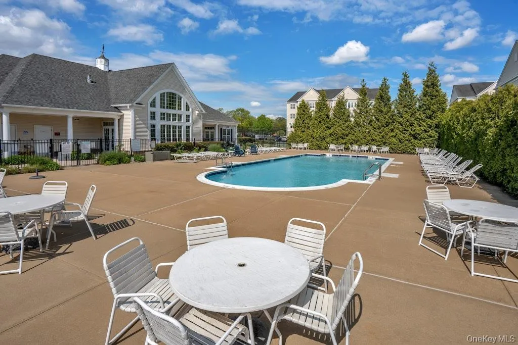 1927 Finch Lane, Islip, NY, 2 Bedrooms Bedrooms, 5 Rooms Rooms,2 BathroomsBathrooms,Residential,For Rent,Finch,0,1001014 1927 Finch Lane, Islip, NY, 2 Bedrooms Bedrooms, 5 Rooms Rooms,2 BathroomsBathrooms,Residential,For Rent,Finch,0,1001014