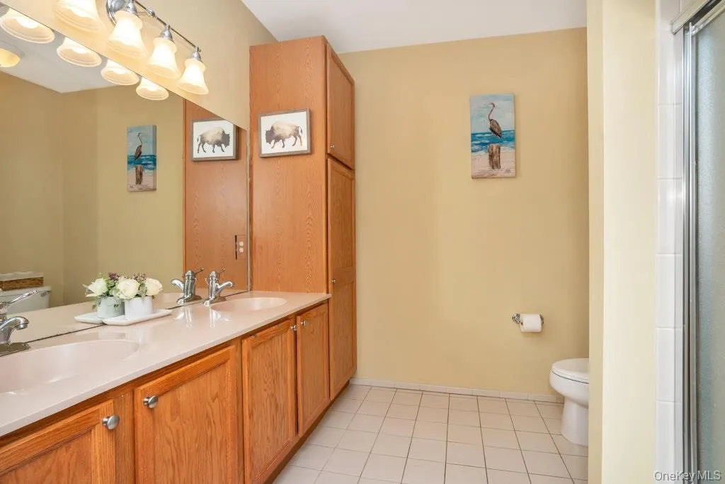 1927 Finch Lane, Islip, NY, 2 Bedrooms Bedrooms, 5 Rooms Rooms,2 BathroomsBathrooms,Residential,For Rent,Finch,0,1001014 1927 Finch Lane, Islip, NY, 2 Bedrooms Bedrooms, 5 Rooms Rooms,2 BathroomsBathrooms,Residential,For Rent,Finch,0,1001014