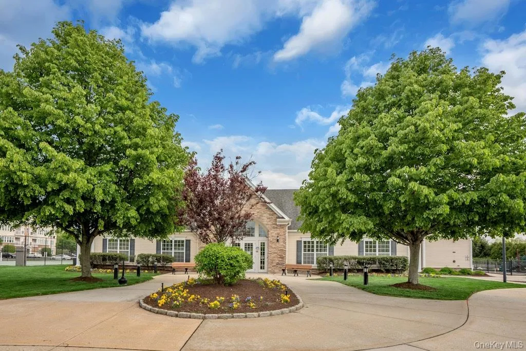 1927 Finch Lane, Islip, NY, 2 Bedrooms Bedrooms, 5 Rooms Rooms,2 BathroomsBathrooms,Residential,For Rent,Finch,0,1001014 1927 Finch Lane, Islip, NY, 2 Bedrooms Bedrooms, 5 Rooms Rooms,2 BathroomsBathrooms,Residential,For Rent,Finch,0,1001014