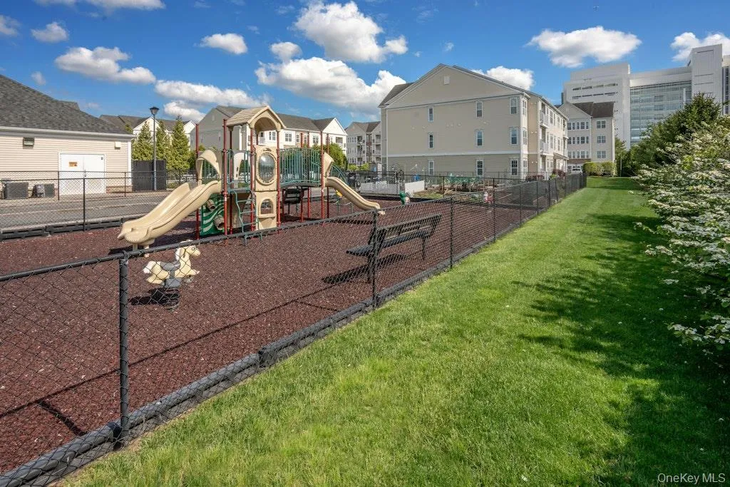 1927 Finch Lane, Islip, NY, 2 Bedrooms Bedrooms, 5 Rooms Rooms,2 BathroomsBathrooms,Residential,For Rent,Finch,0,1001014 1927 Finch Lane, Islip, NY, 2 Bedrooms Bedrooms, 5 Rooms Rooms,2 BathroomsBathrooms,Residential,For Rent,Finch,0,1001014