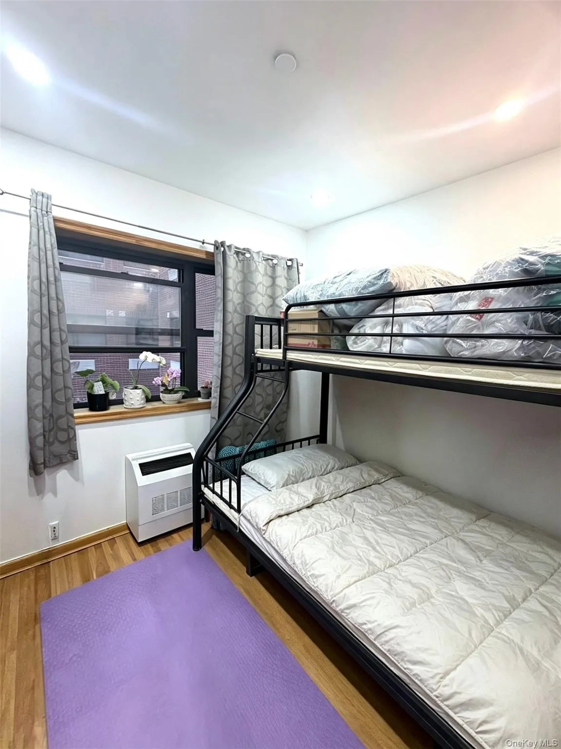 4606 88th Street, New York, NY, 2 Bedrooms Bedrooms, 5 Rooms Rooms,1 BathroomBathrooms,Residential,For Rent,88th,0,1001018 4606 88th Street, New York, NY, 2 Bedrooms Bedrooms, 5 Rooms Rooms,1 BathroomBathrooms,Residential,For Rent,88th,0,1001018