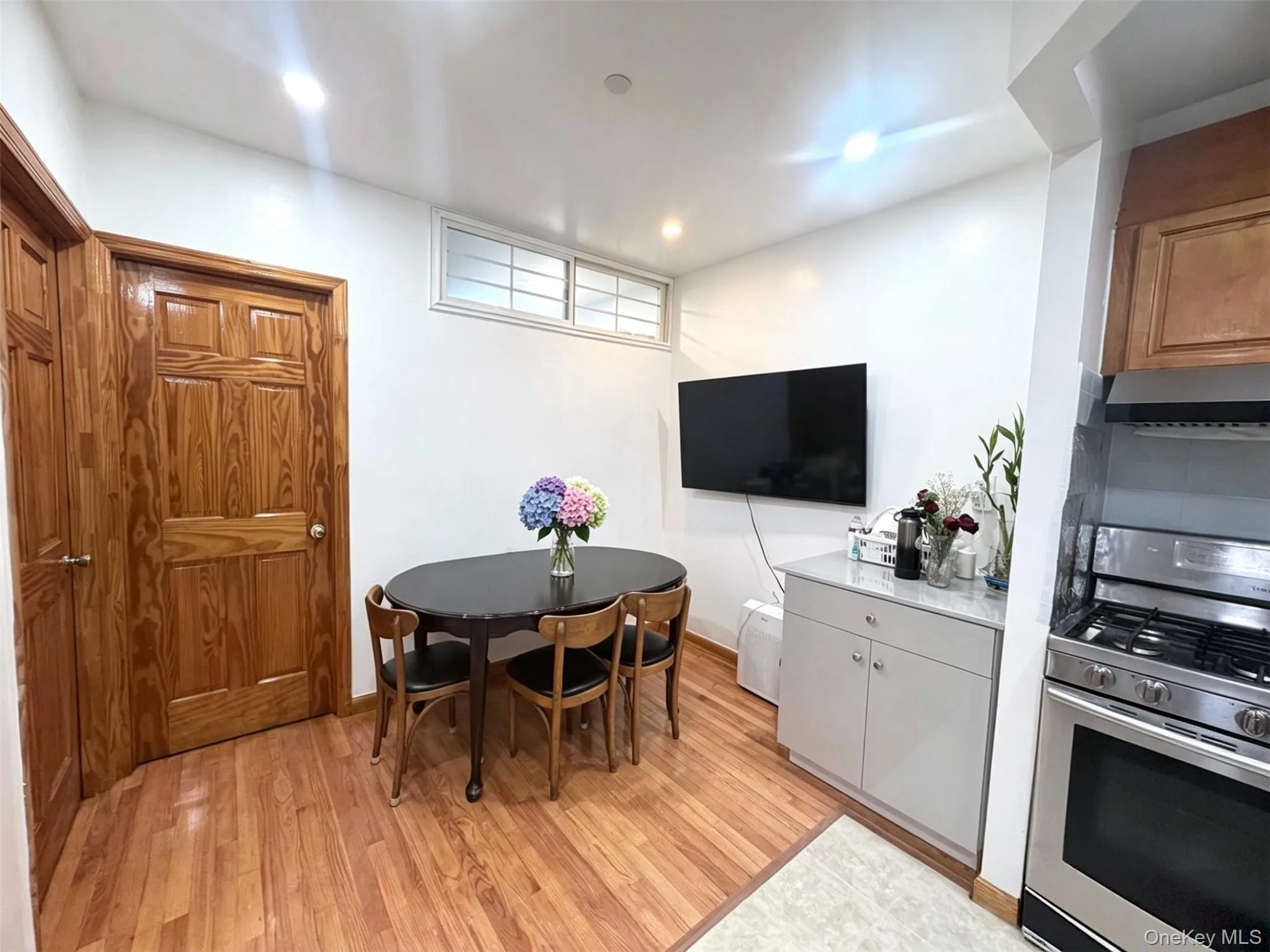 4606 88th Street, New York, NY, 2 Bedrooms Bedrooms, 5 Rooms Rooms,1 BathroomBathrooms,Residential,For Rent,88th,0,KEY1001018 4606 88th Street, New York, NY, 2 Bedrooms Bedrooms, 5 Rooms Rooms,1 BathroomBathrooms,Residential,For Rent,88th,0,KEY1001018