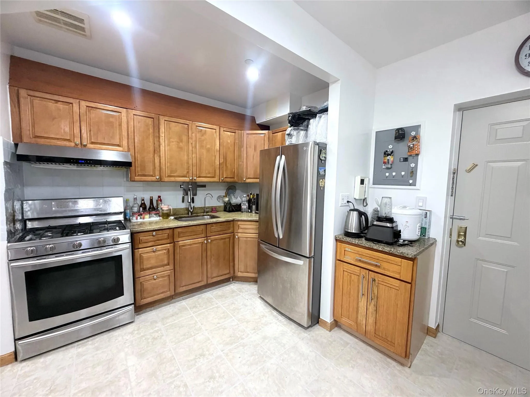 4606 88th Street, New York, NY, 2 Bedrooms Bedrooms, 5 Rooms Rooms,1 BathroomBathrooms,Residential,For Rent,88th,0,1001018 4606 88th Street, New York, NY, 2 Bedrooms Bedrooms, 5 Rooms Rooms,1 BathroomBathrooms,Residential,For Rent,88th,0,1001018