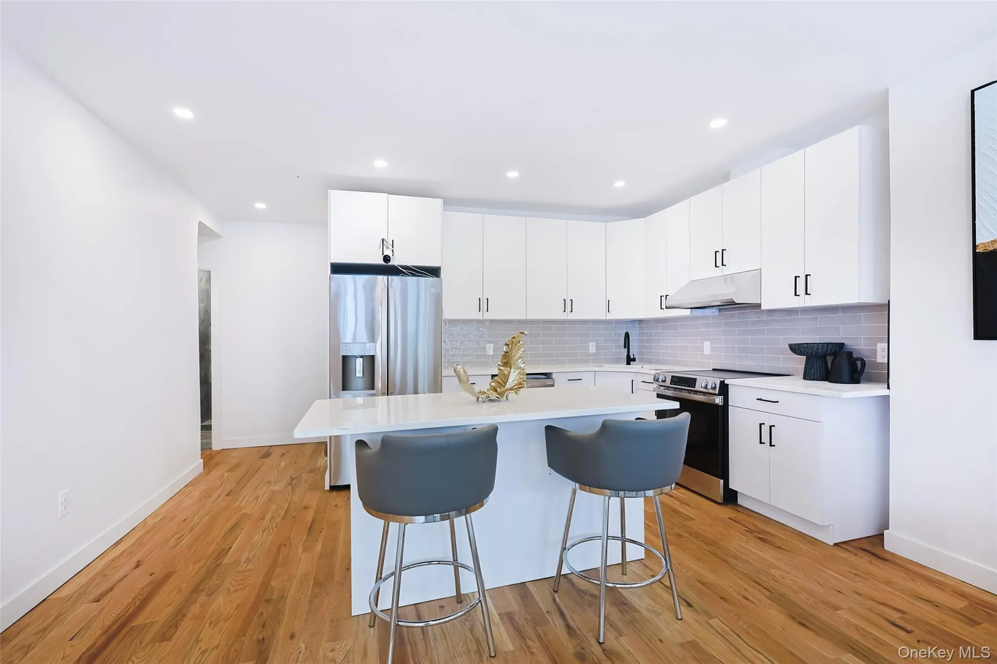108-17 35th Avenue, New York, NY, 4 Bedrooms Bedrooms, 9 Rooms Rooms,3 BathroomsBathrooms,Residential,For Rent,35th,0,1001021 108-17 35th Avenue, New York, NY, 4 Bedrooms Bedrooms, 9 Rooms Rooms,3 BathroomsBathrooms,Residential,For Rent,35th,0,1001021