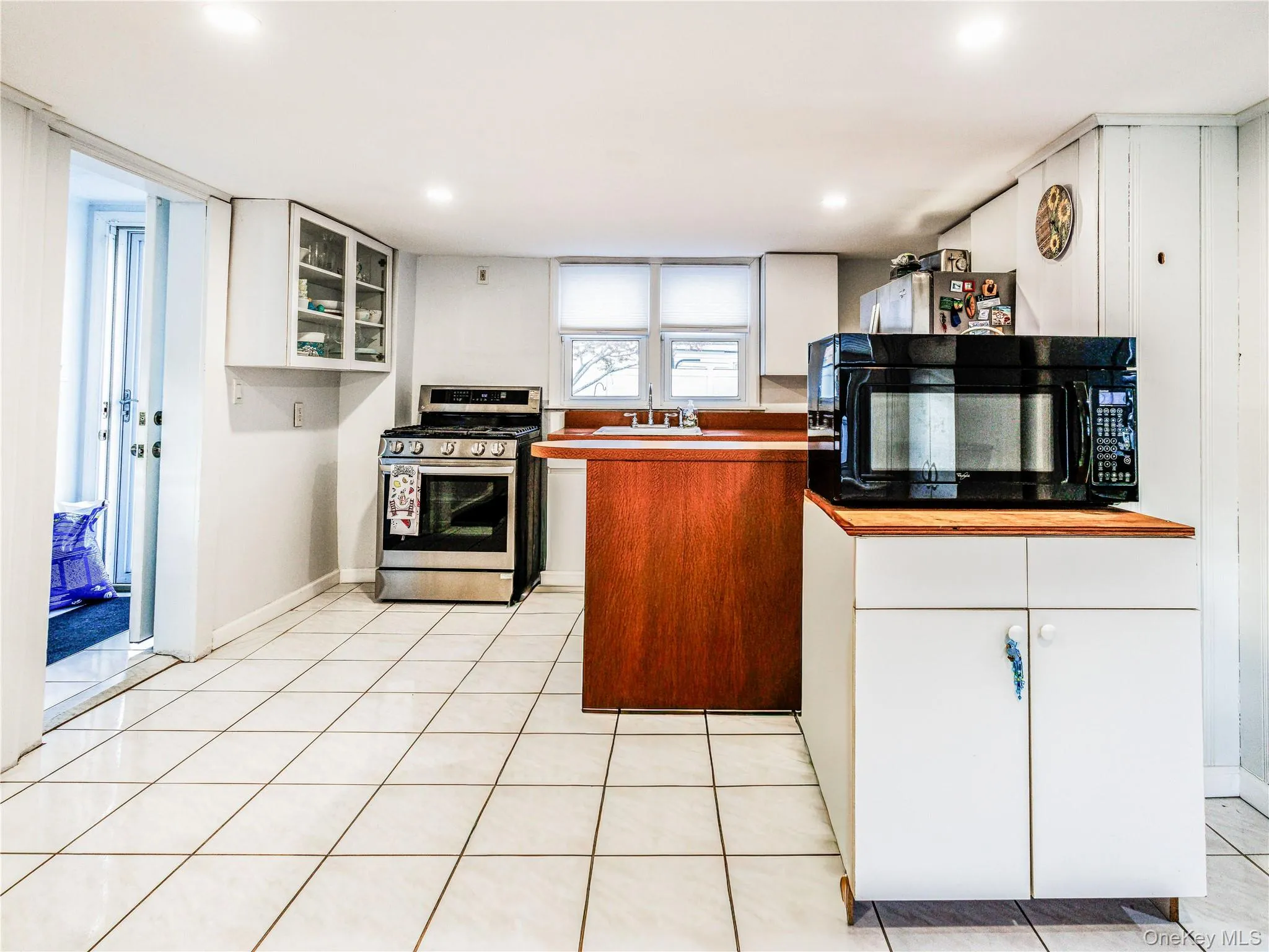 17 Mott Street, Brookhaven, NY, 3 Bedrooms Bedrooms, 6 Rooms Rooms,2 BathroomsBathrooms,Residential Lease,For Rent,Mott,0,1001022 17 Mott Street, Brookhaven, NY, 3 Bedrooms Bedrooms, 6 Rooms Rooms,2 BathroomsBathrooms,Residential Lease,For Rent,Mott,0,1001022