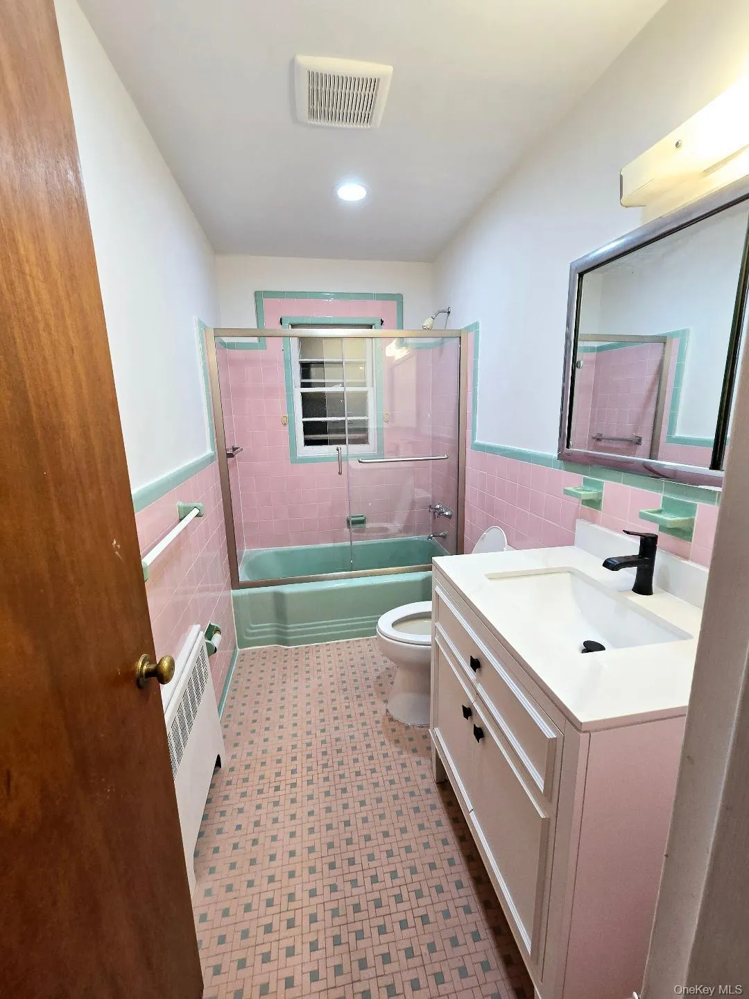 7718 271st Street, New York, NY, 3 Bedrooms Bedrooms, 7 Rooms Rooms,1 BathroomBathrooms,Residential Lease,For Rent,271st,0,1001023 7718 271st Street, New York, NY, 3 Bedrooms Bedrooms, 7 Rooms Rooms,1 BathroomBathrooms,Residential Lease,For Rent,271st,0,1001023