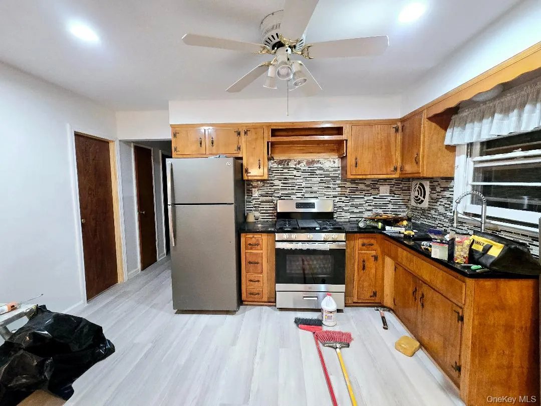 7718 271st Street, New York, NY, 3 Bedrooms Bedrooms, 7 Rooms Rooms,1 BathroomBathrooms,Residential Lease,For Rent,271st,0,1001023 7718 271st Street, New York, NY, 3 Bedrooms Bedrooms, 7 Rooms Rooms,1 BathroomBathrooms,Residential Lease,For Rent,271st,0,1001023