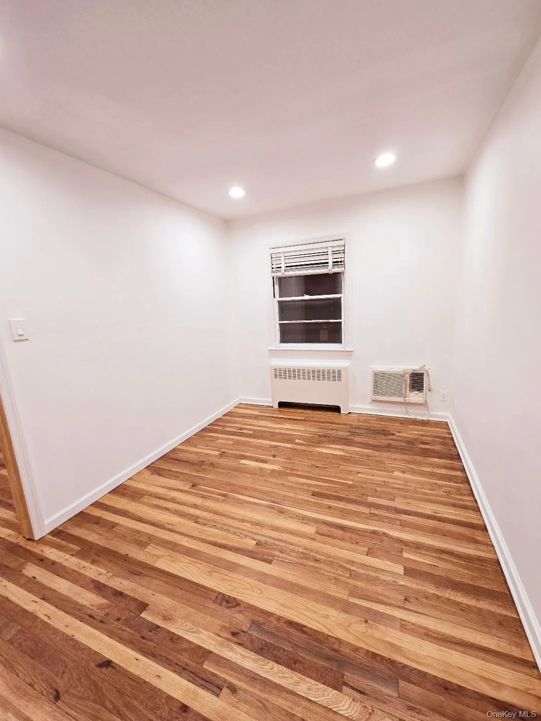 7718 271st Street, New York, NY, 3 Bedrooms Bedrooms, 7 Rooms Rooms,1 BathroomBathrooms,Residential Lease,For Rent,271st,0,1001023 7718 271st Street, New York, NY, 3 Bedrooms Bedrooms, 7 Rooms Rooms,1 BathroomBathrooms,Residential Lease,For Rent,271st,0,1001023