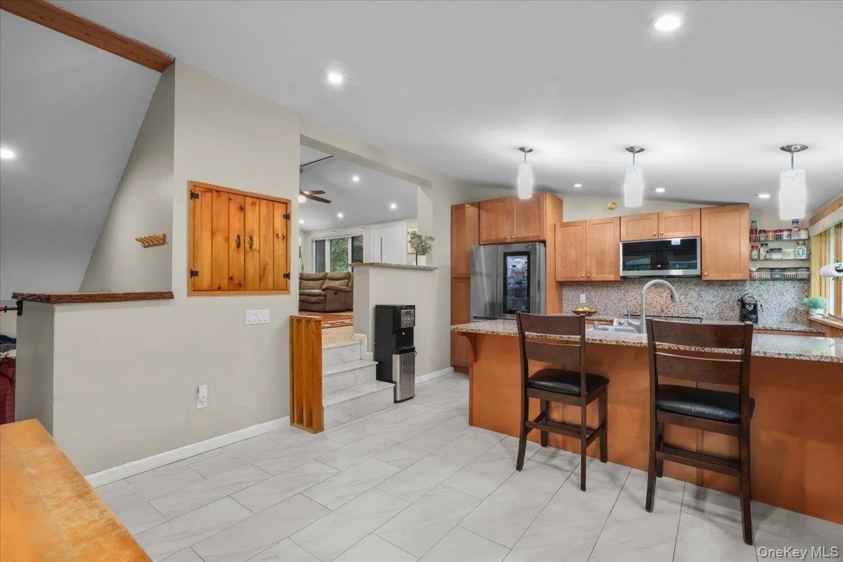 Eat in Kitchen Eat in Kitchen