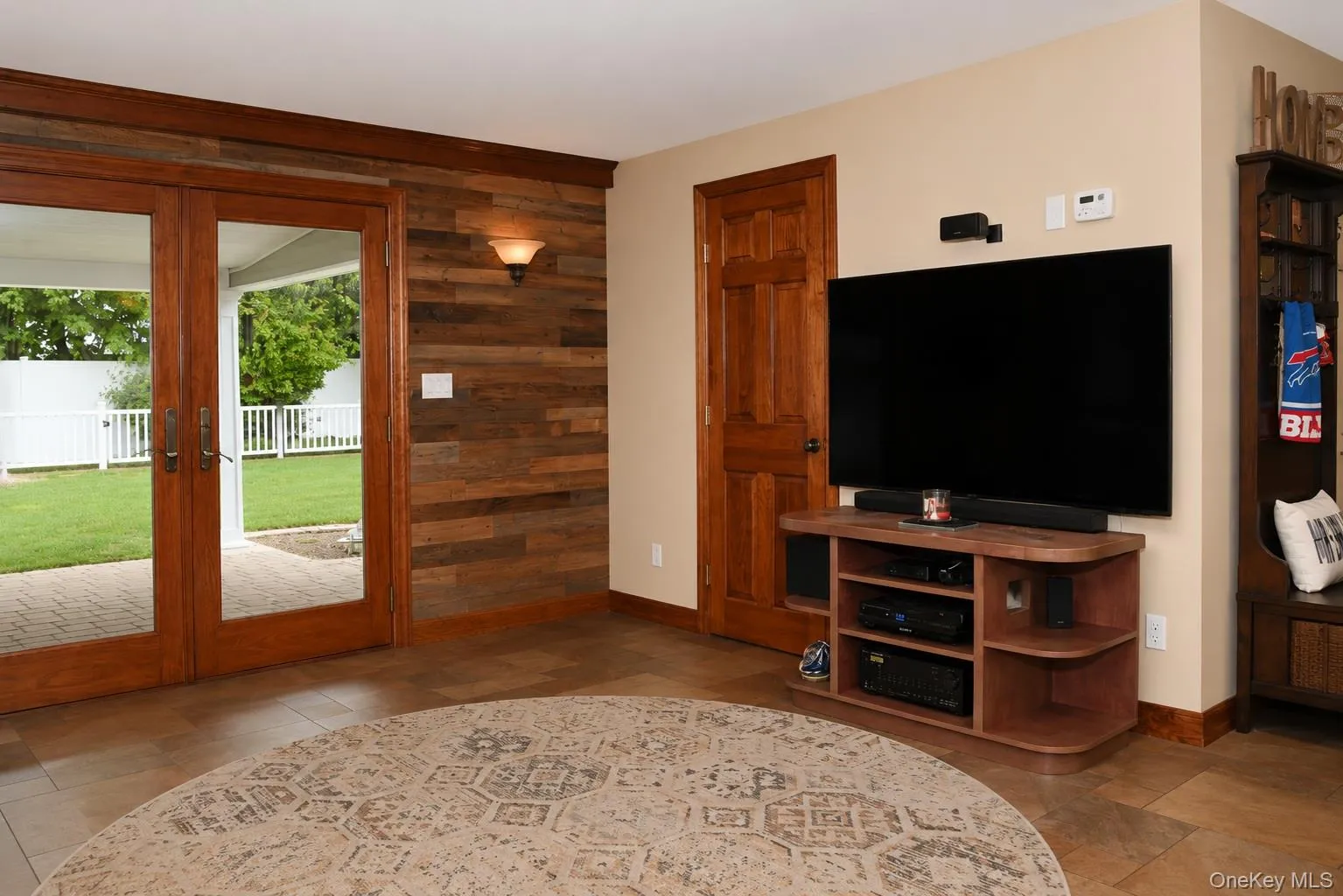 223 End Avenue, Oyster Bay, NY, 3 Bedrooms Bedrooms, 7 Rooms Rooms,1 BathroomBathrooms,Residential,For Rent,End,0,1001036 223 End Avenue, Oyster Bay, NY, 3 Bedrooms Bedrooms, 7 Rooms Rooms,1 BathroomBathrooms,Residential,For Rent,End,0,1001036
