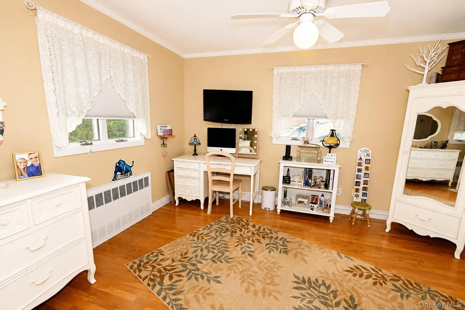 223 End Avenue, Oyster Bay, NY, 3 Bedrooms Bedrooms, 7 Rooms Rooms,1 BathroomBathrooms,Residential,For Rent,End,0,1001036 223 End Avenue, Oyster Bay, NY, 3 Bedrooms Bedrooms, 7 Rooms Rooms,1 BathroomBathrooms,Residential,For Rent,End,0,1001036