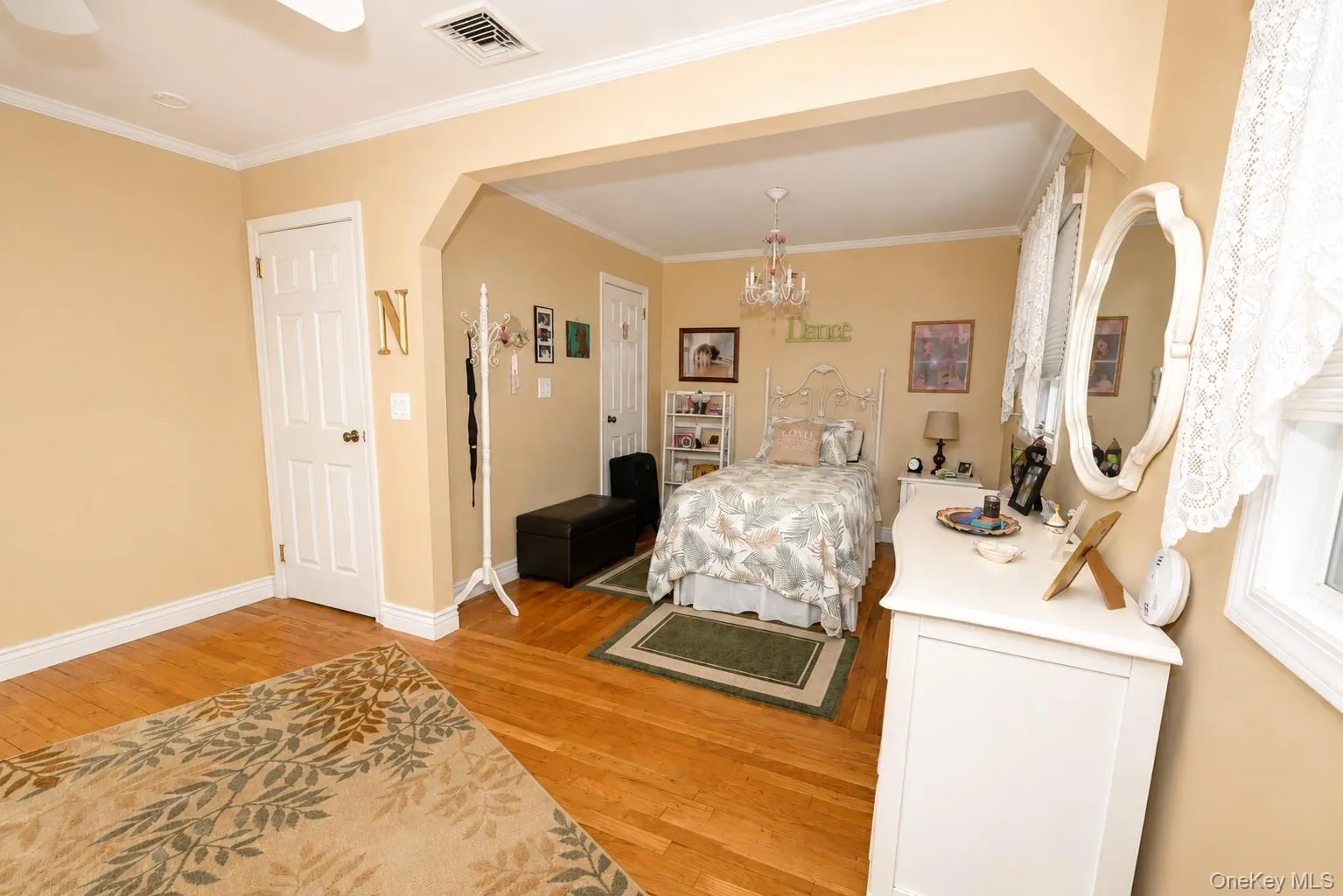 223 End Avenue, Oyster Bay, NY, 3 Bedrooms Bedrooms, 7 Rooms Rooms,1 BathroomBathrooms,Residential,For Rent,End,0,1001036 223 End Avenue, Oyster Bay, NY, 3 Bedrooms Bedrooms, 7 Rooms Rooms,1 BathroomBathrooms,Residential,For Rent,End,0,1001036