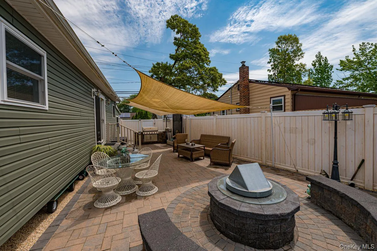 8 Oswego Drive, Islip, NY, 3 Bedrooms Bedrooms, 5 Rooms Rooms,2 BathroomsBathrooms,Residential,For Rent,Oswego,0,1001037 8 Oswego Drive, Islip, NY, 3 Bedrooms Bedrooms, 5 Rooms Rooms,2 BathroomsBathrooms,Residential,For Rent,Oswego,0,1001037