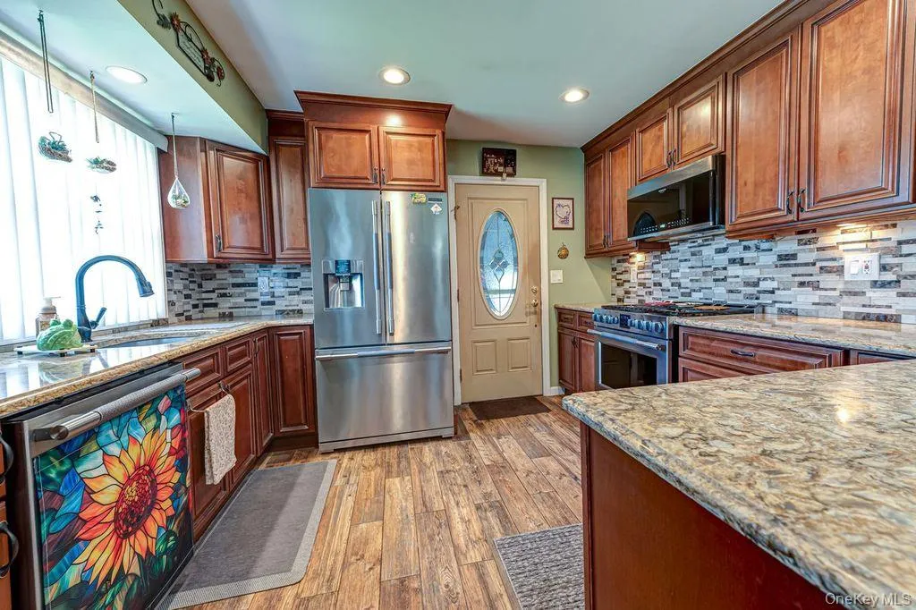 8 Oswego Drive, Islip, NY, 3 Bedrooms Bedrooms, 5 Rooms Rooms,2 BathroomsBathrooms,Residential,For Rent,Oswego,0,1001037 8 Oswego Drive, Islip, NY, 3 Bedrooms Bedrooms, 5 Rooms Rooms,2 BathroomsBathrooms,Residential,For Rent,Oswego,0,1001037