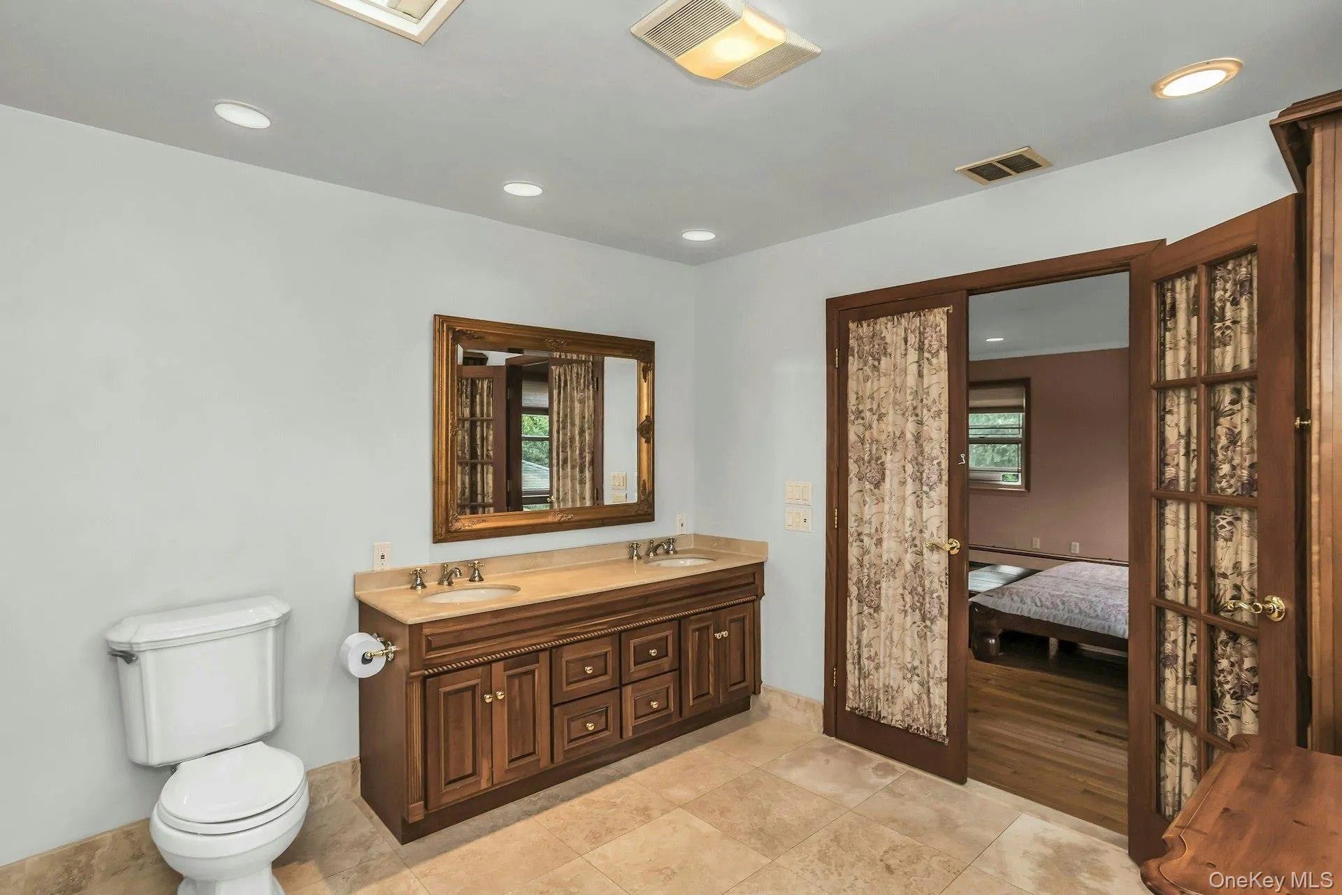 Primary ensuite Primary ensuite