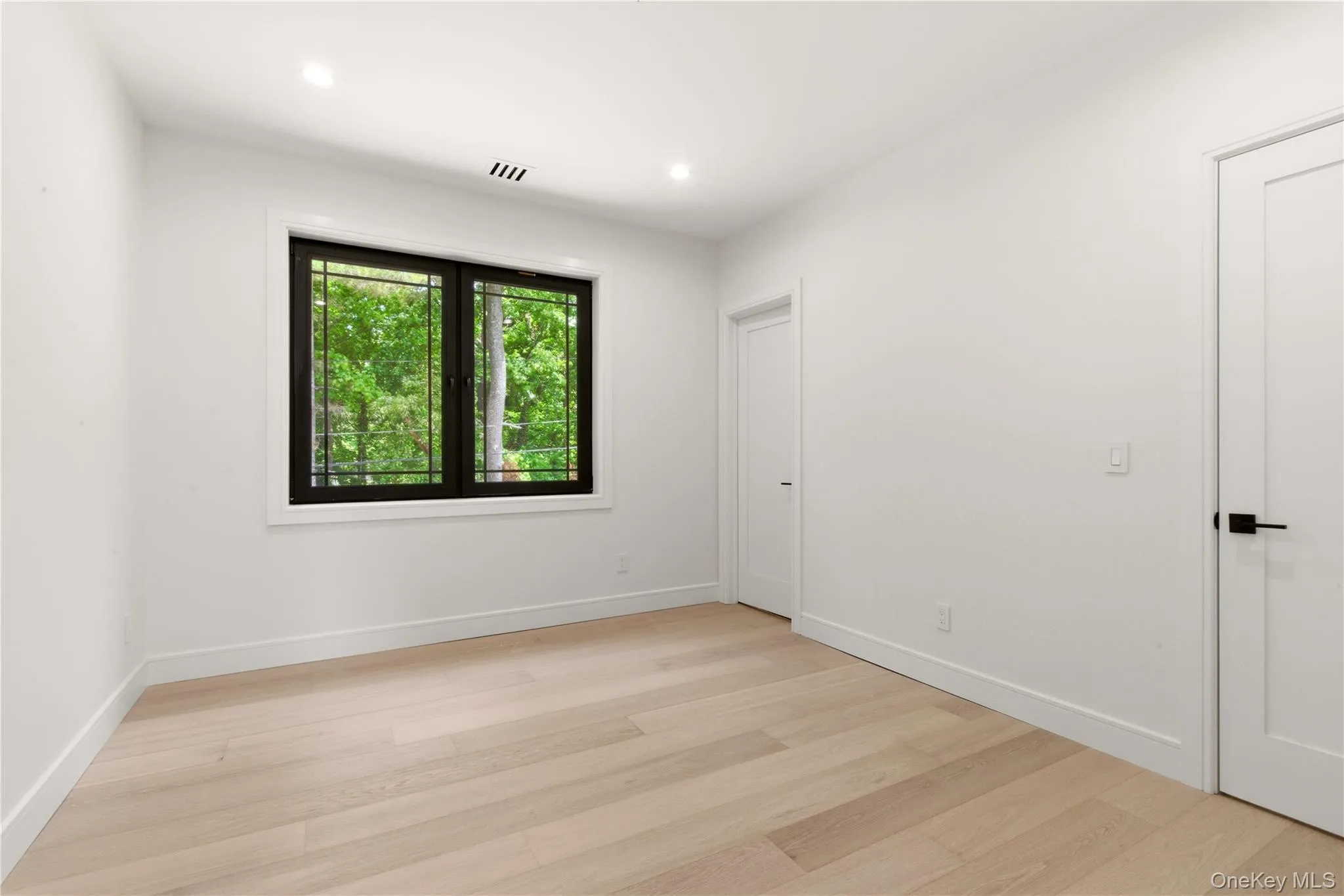 97 Parkway Drive, North Hempstead, NY, 5 Bedrooms Bedrooms, 12 Rooms Rooms,6 BathroomsBathrooms,Residential,For Rent,Parkway,0,1001048 97 Parkway Drive, North Hempstead, NY, 5 Bedrooms Bedrooms, 12 Rooms Rooms,6 BathroomsBathrooms,Residential,For Rent,Parkway,0,1001048