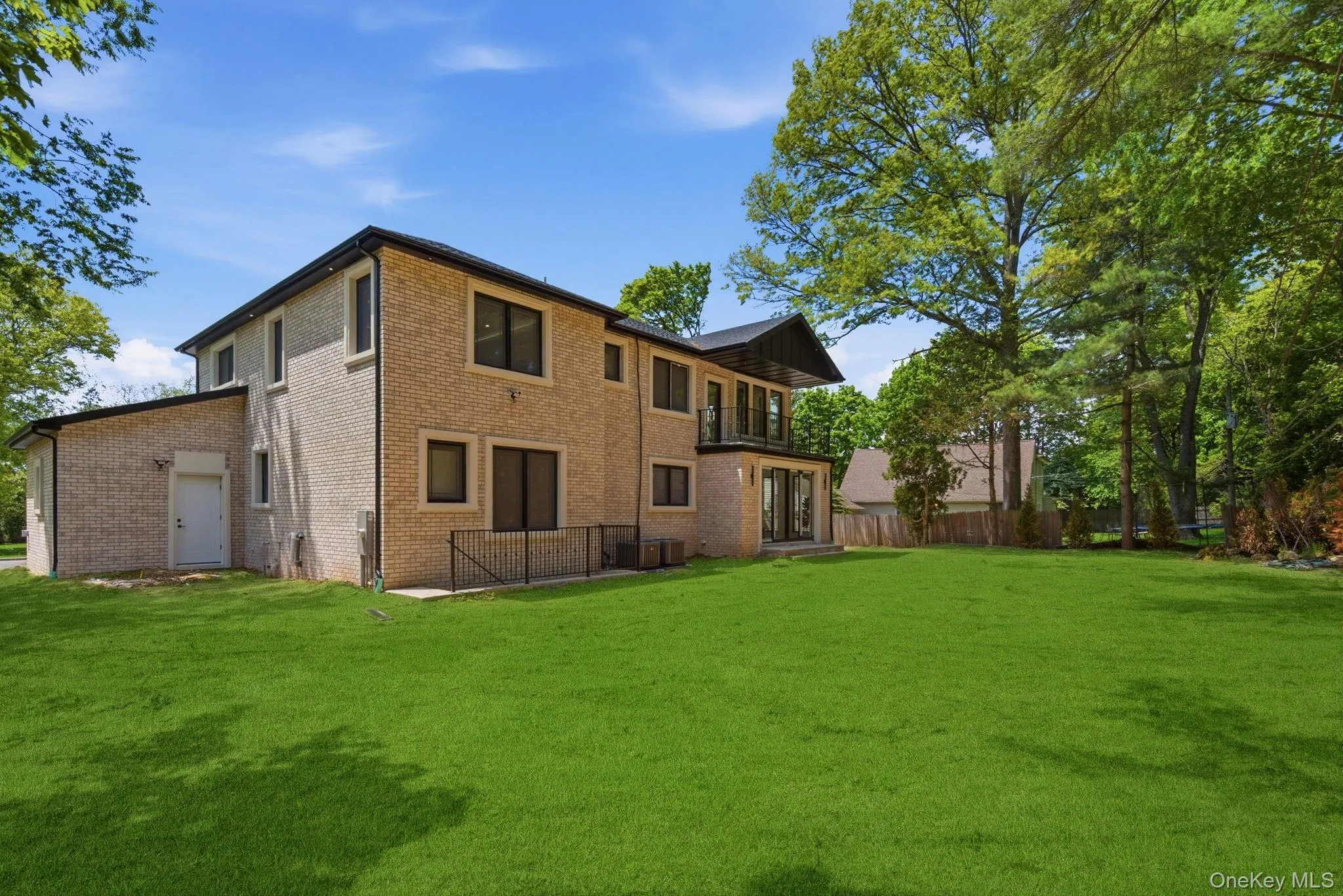 97 Parkway Drive, North Hempstead, NY, 5 Bedrooms Bedrooms, 12 Rooms Rooms,6 BathroomsBathrooms,Residential,For Rent,Parkway,0,1001048 97 Parkway Drive, North Hempstead, NY, 5 Bedrooms Bedrooms, 12 Rooms Rooms,6 BathroomsBathrooms,Residential,For Rent,Parkway,0,1001048