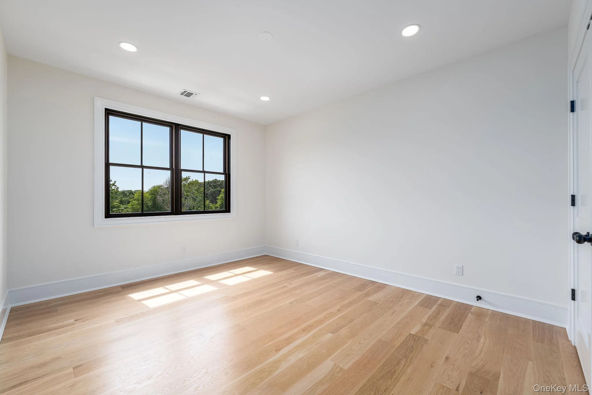 7 Sea Crest Court, Riverhead, NY, 4 Bedrooms Bedrooms, 10 Rooms Rooms,4 BathroomsBathrooms,Residential,For Rent,Sea Crest,0,1001049 7 Sea Crest Court, Riverhead, NY, 4 Bedrooms Bedrooms, 10 Rooms Rooms,4 BathroomsBathrooms,Residential,For Rent,Sea Crest,0,1001049